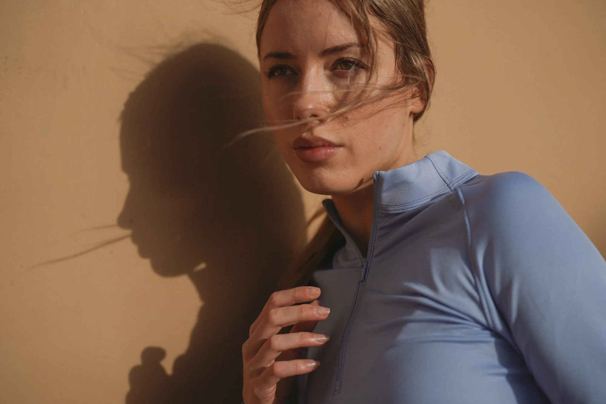 11-woman-activewear-portrait-warm-shadow-lifestyle-photography-asanka-ratnayake.jpg