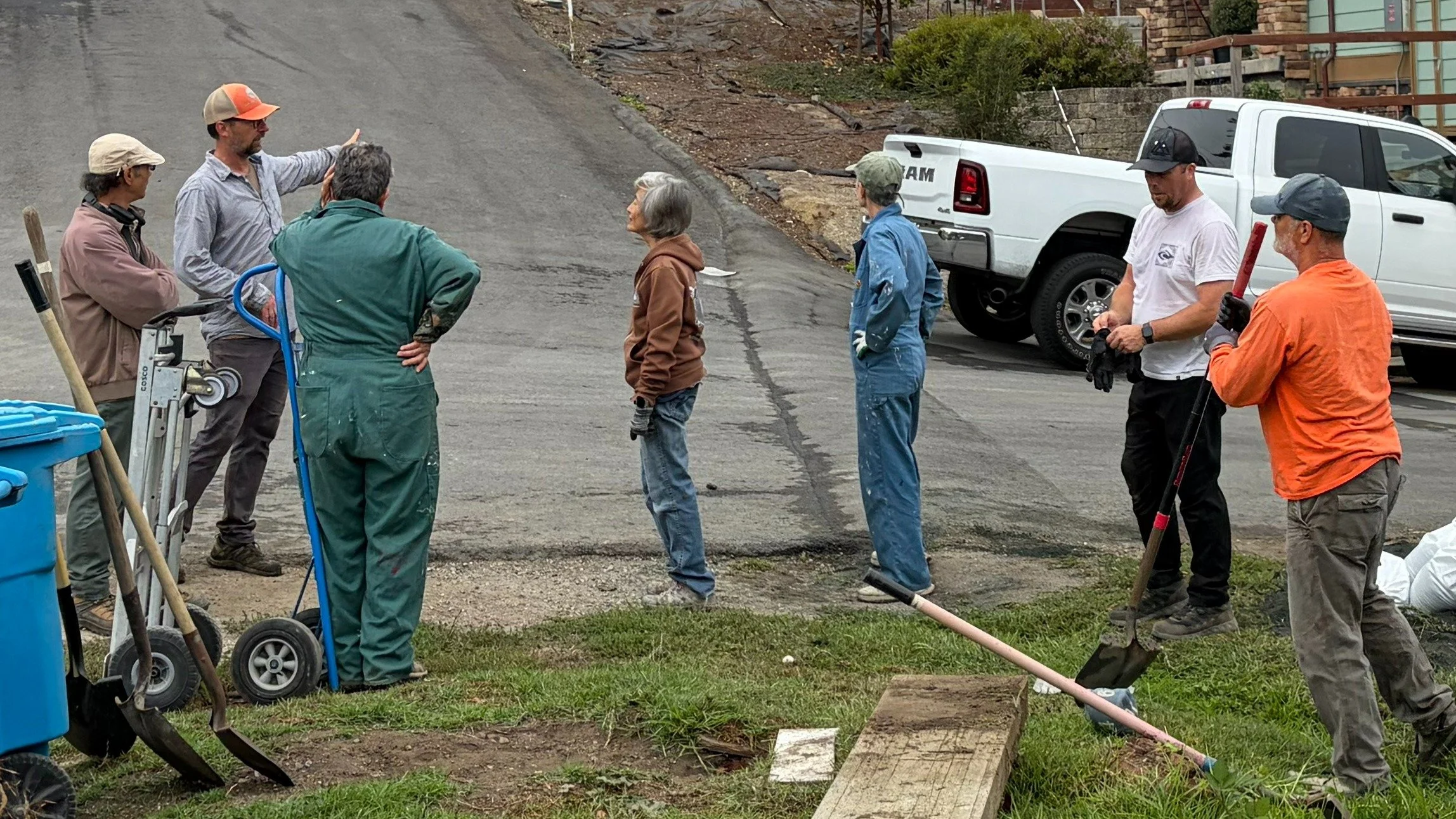 When flooding threatens a neighborhood, sometimes the most effective solutions start with simply understanding how water moves through the watershed.

RDG recently joined the San Mateo Resource Conservation District (RCD) in Montara, where persistent