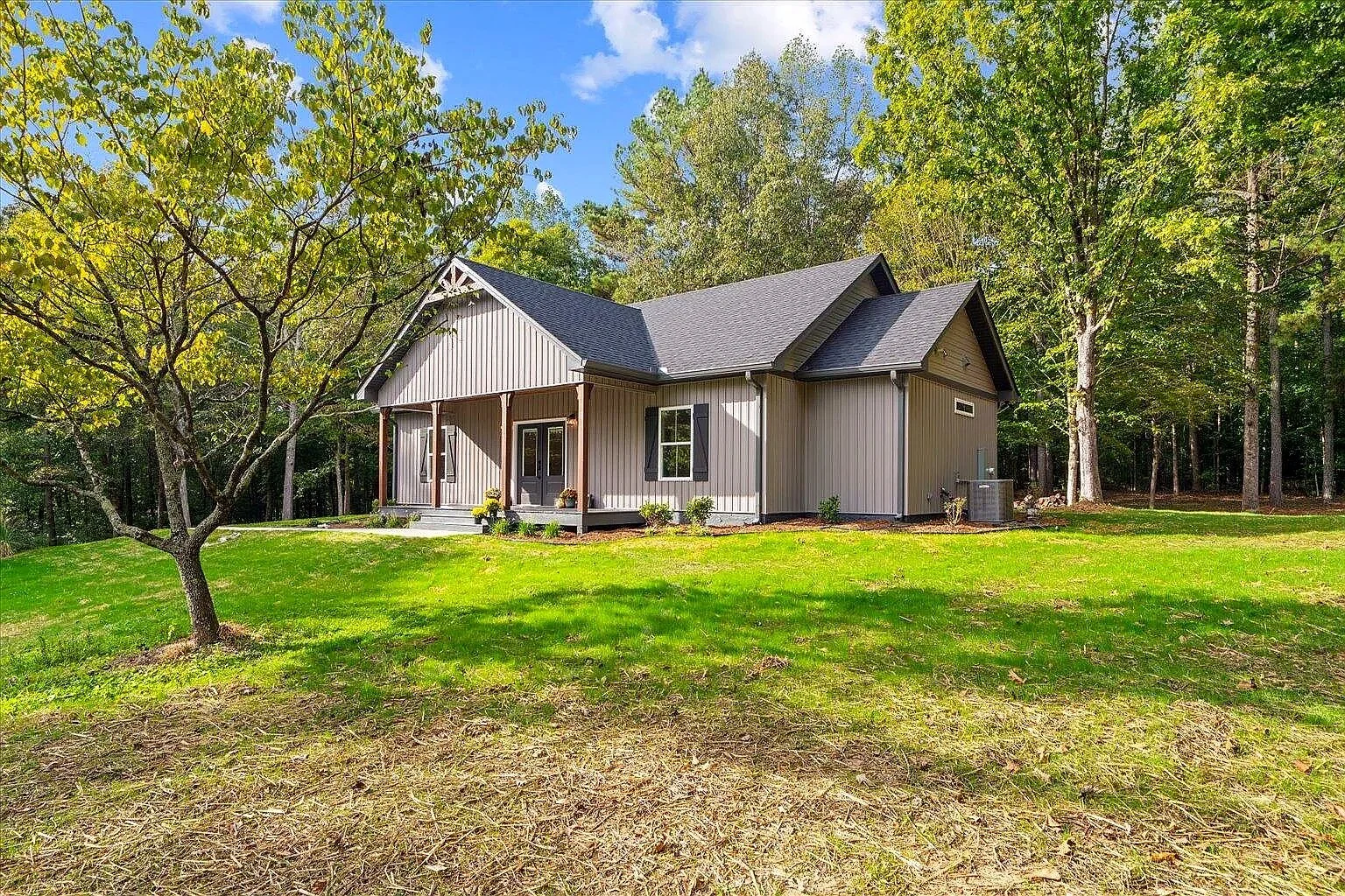 407 Dawnville Road 2.jpg