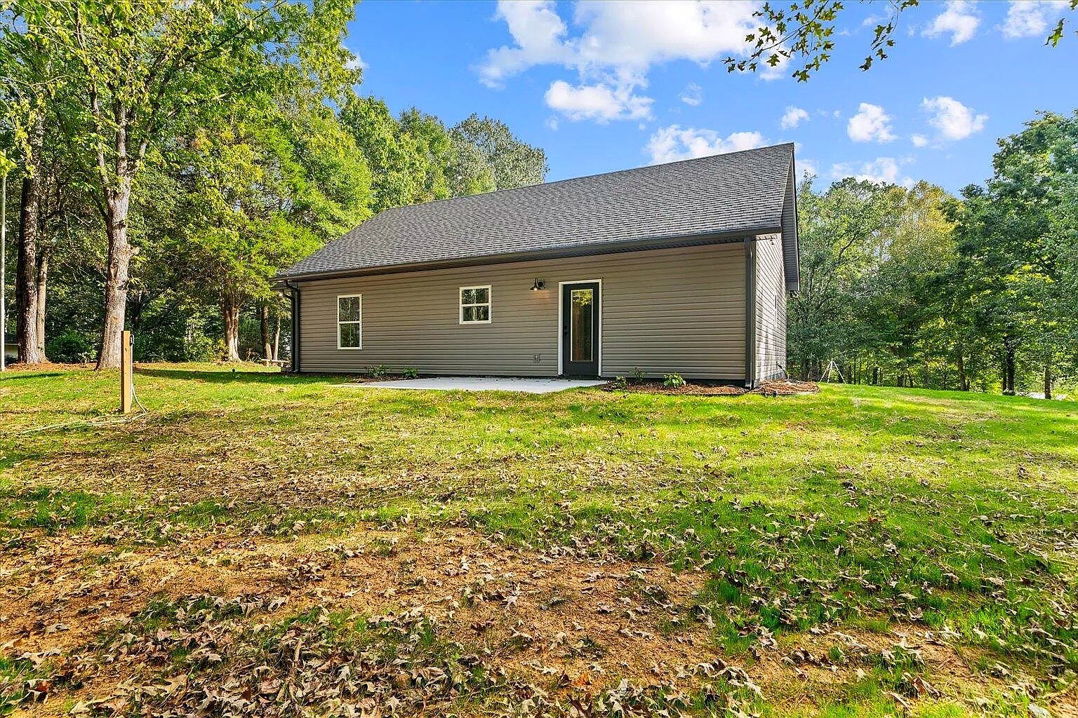 407 Dawnville Road 39.jpg