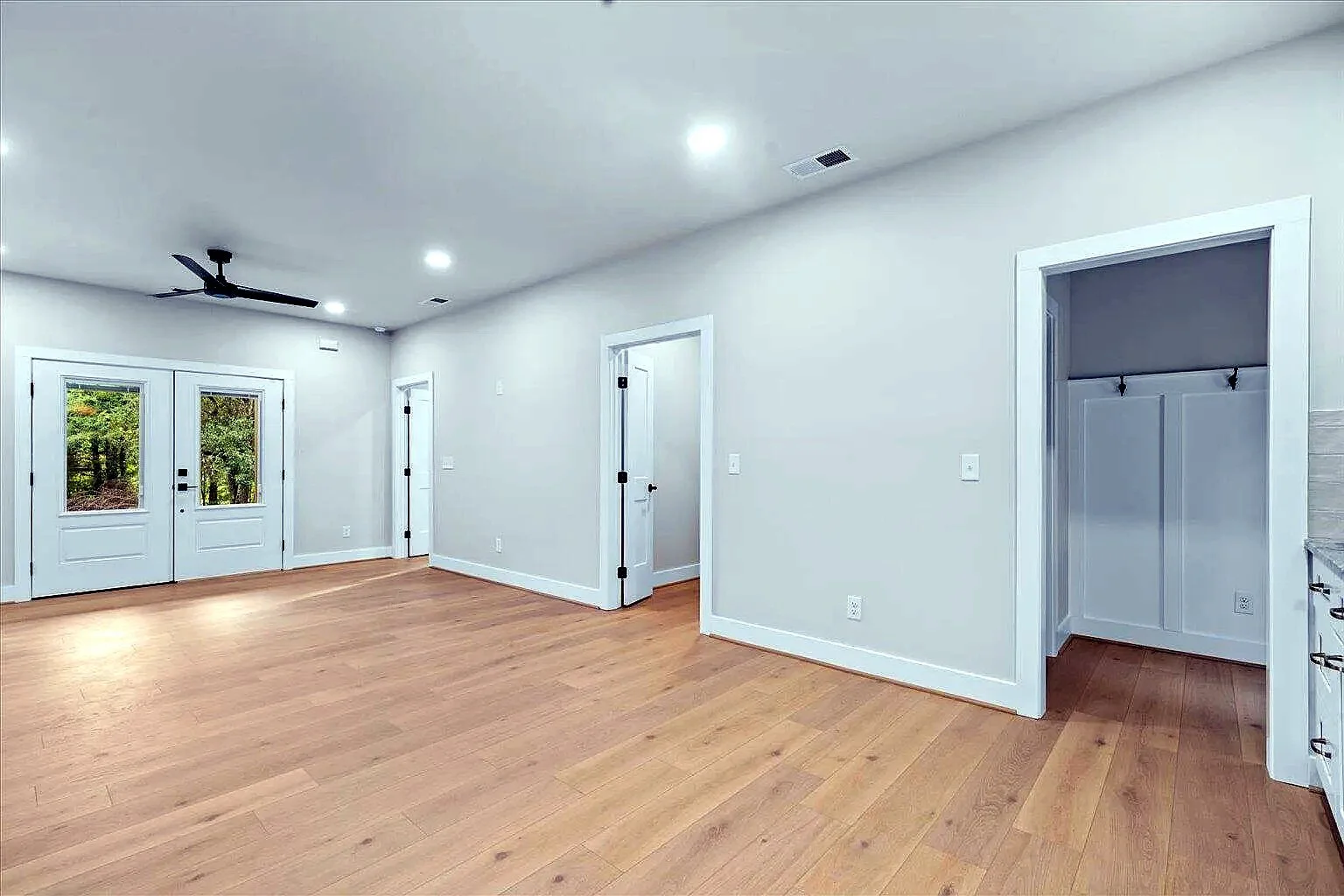 407 Dawnville Road 17.jpg