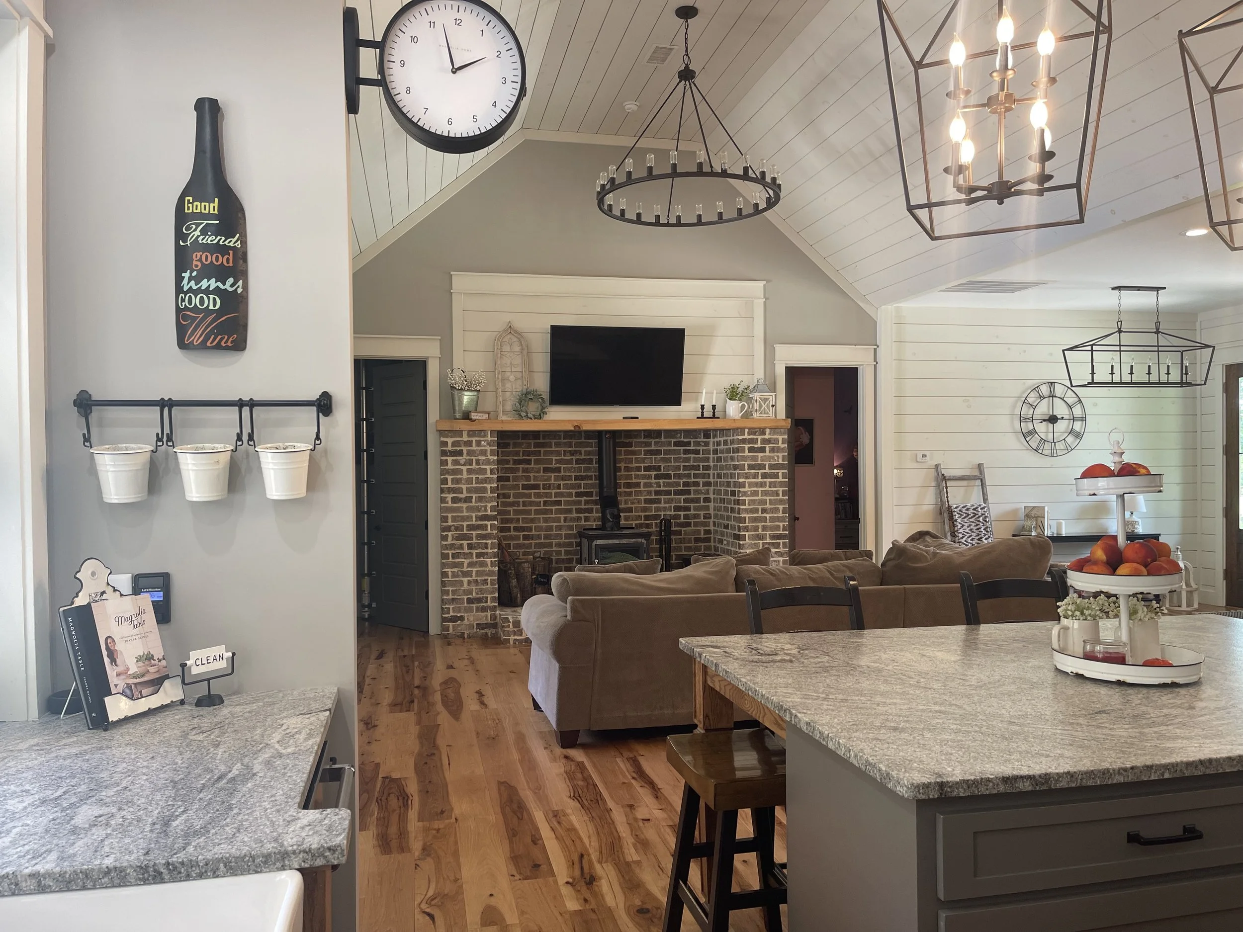 Kitchen 1.jpg