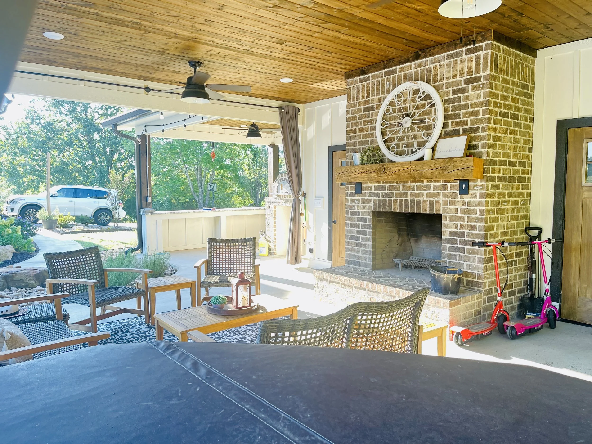 Poolhouse Fireplace 3.jpg
