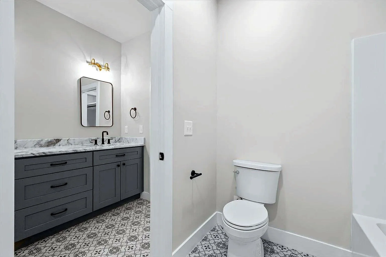 407 Dawnville Road 36.jpg