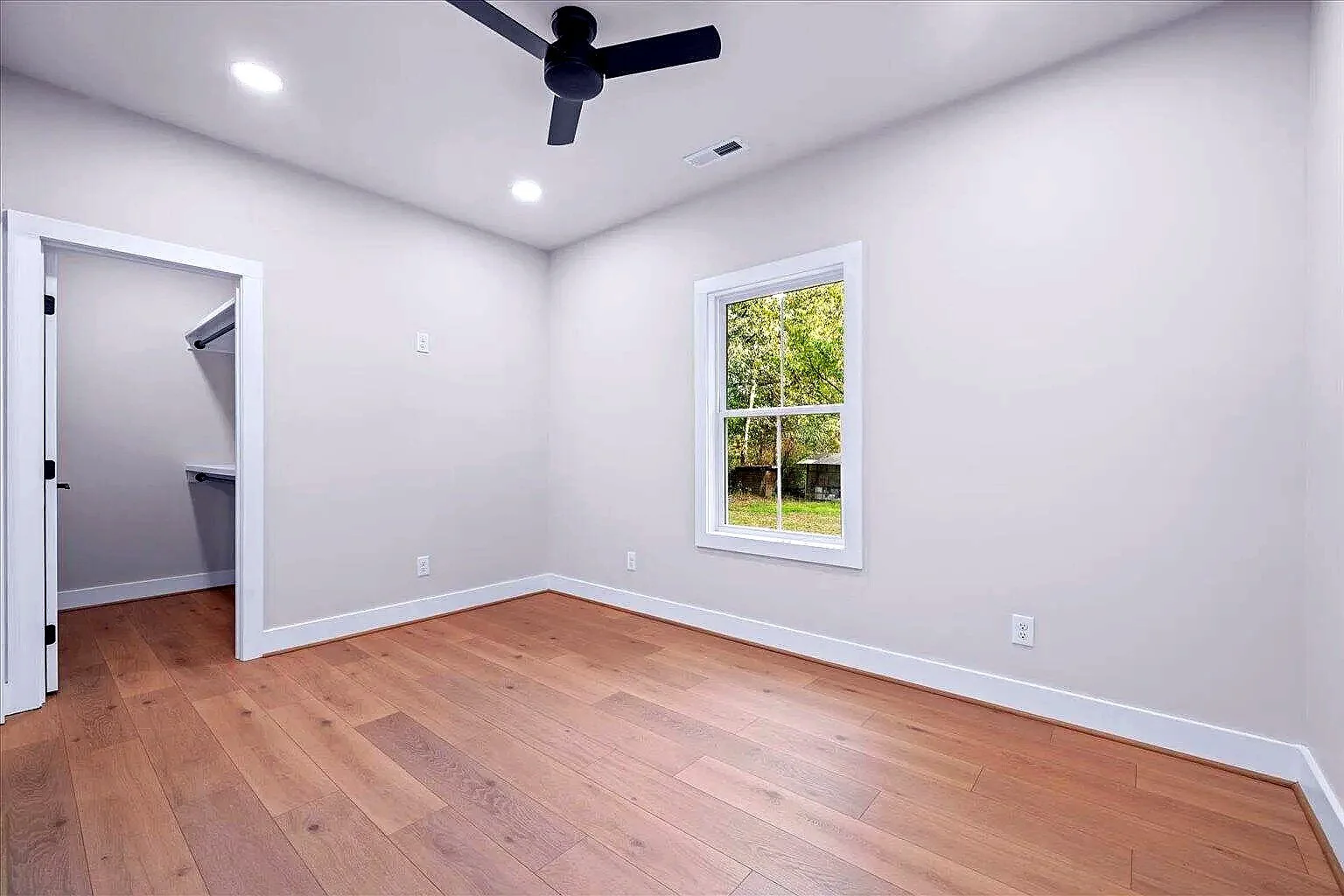 407 Dawnville Road 37.jpg