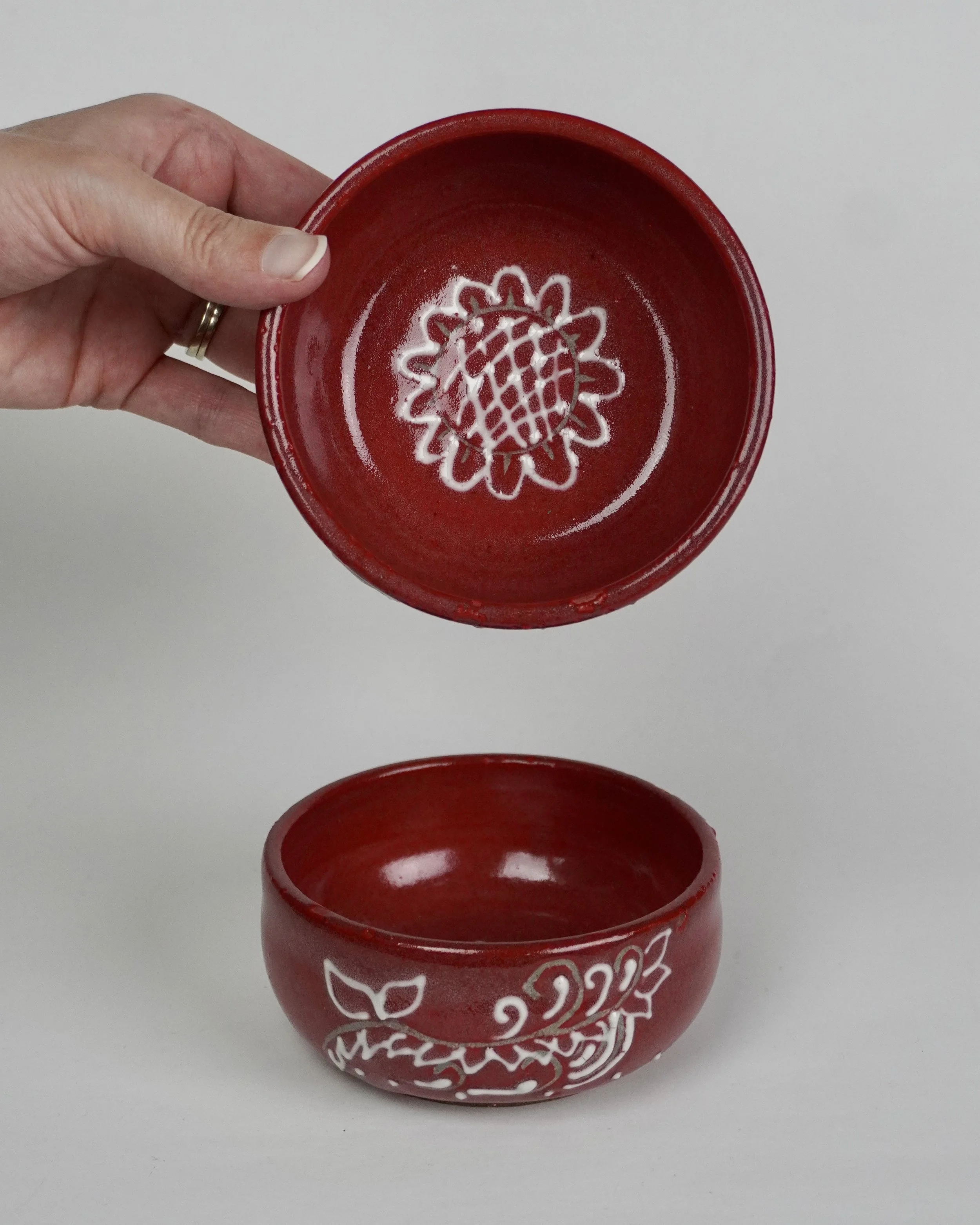Bowl 2026 Floral Red (set of 2) 6.JPG