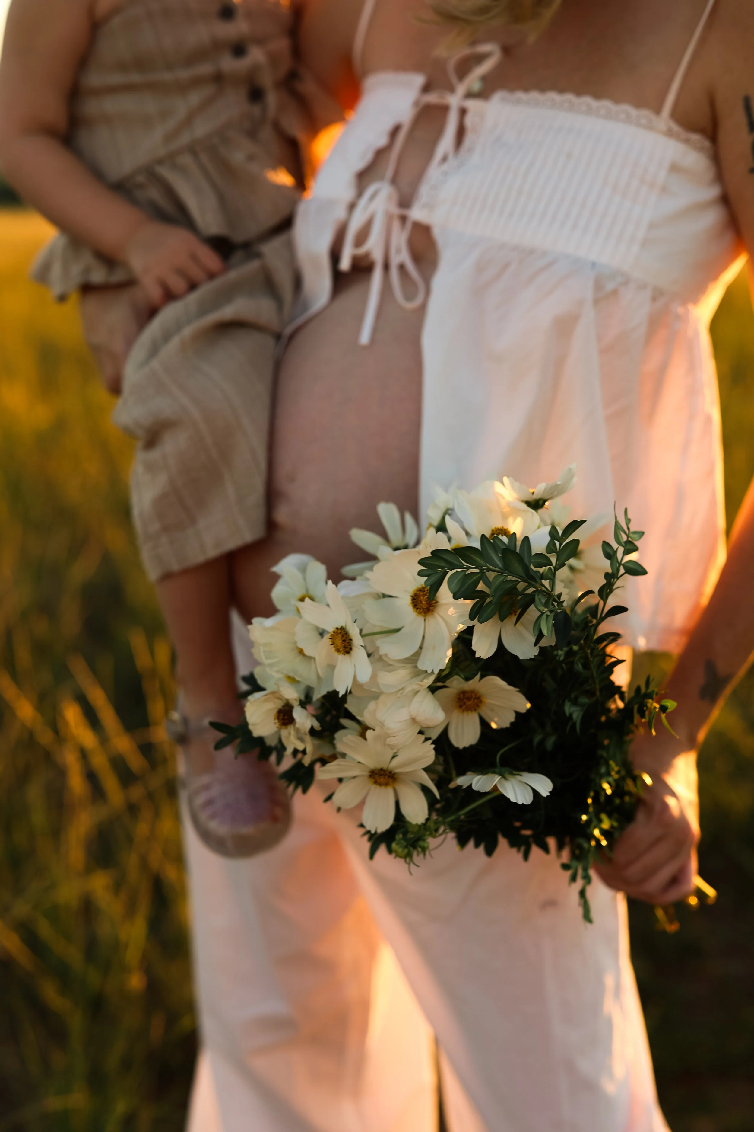 Bronte Dooley Photography Dubbo_Maternity Photoshoot (22).jpg