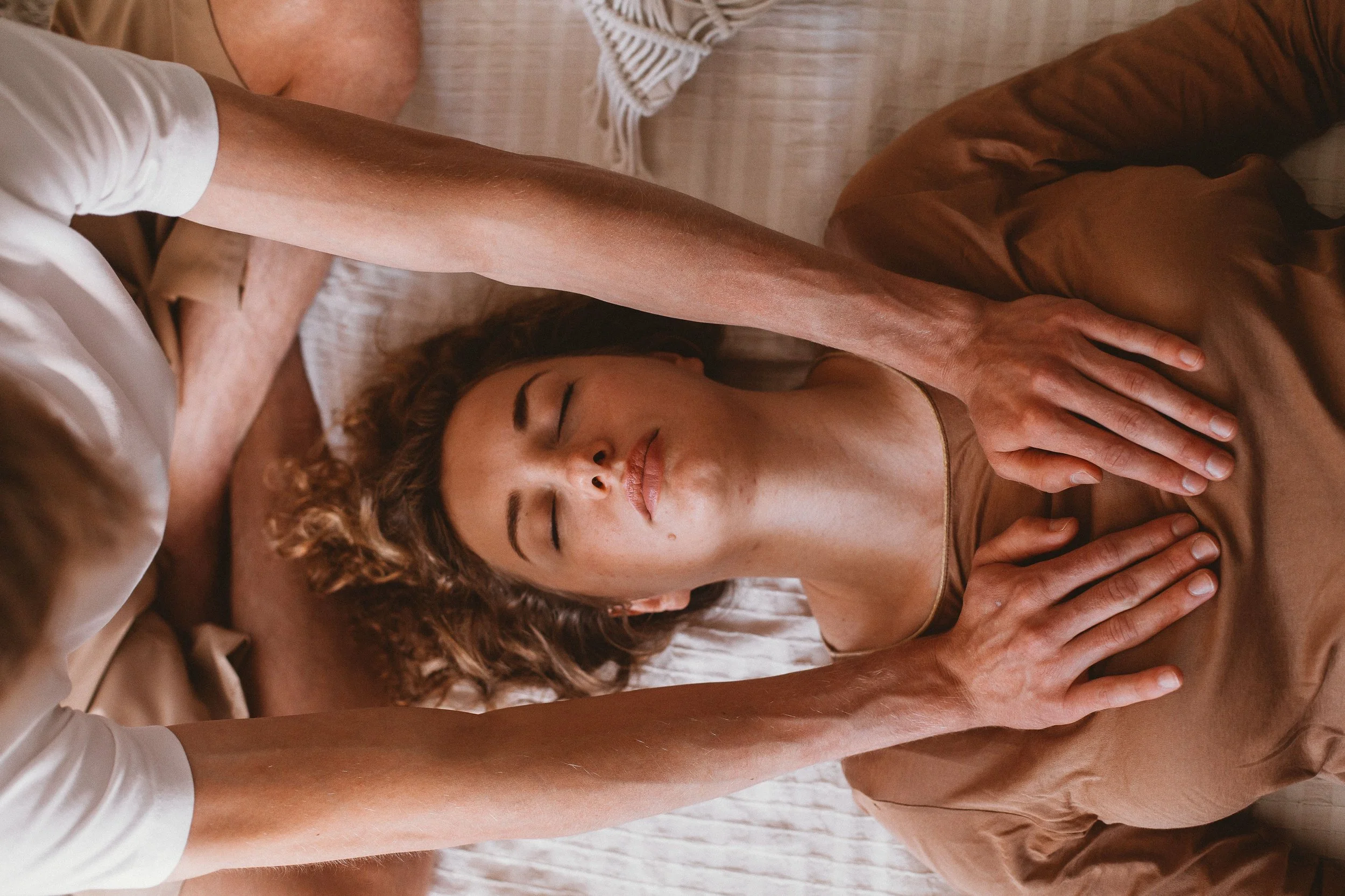 #17 Un-Wire Your Brain: How Evening Massage Fixes Insomnia and Restless Legs