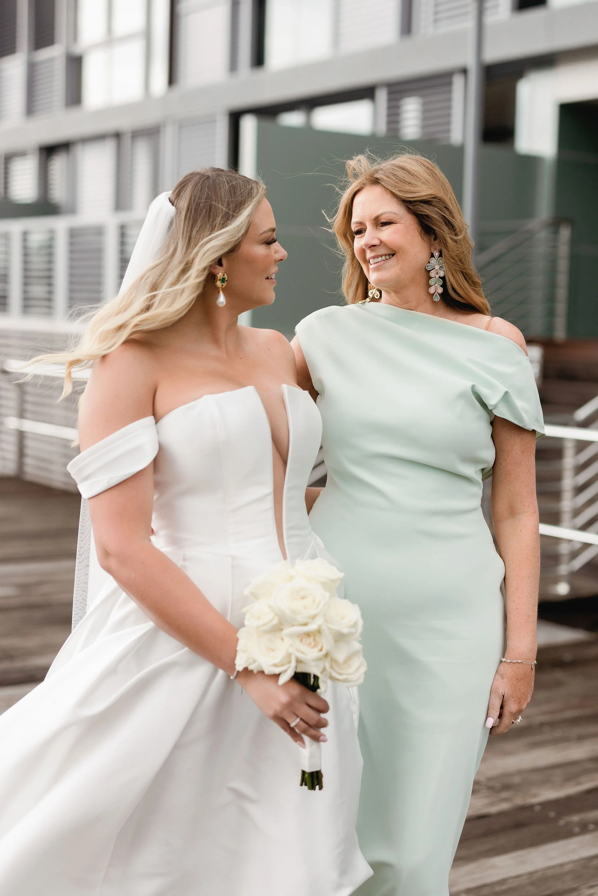 BryonyRebeccaPhoto-CourtneyandSionePreviews-2704.jpg