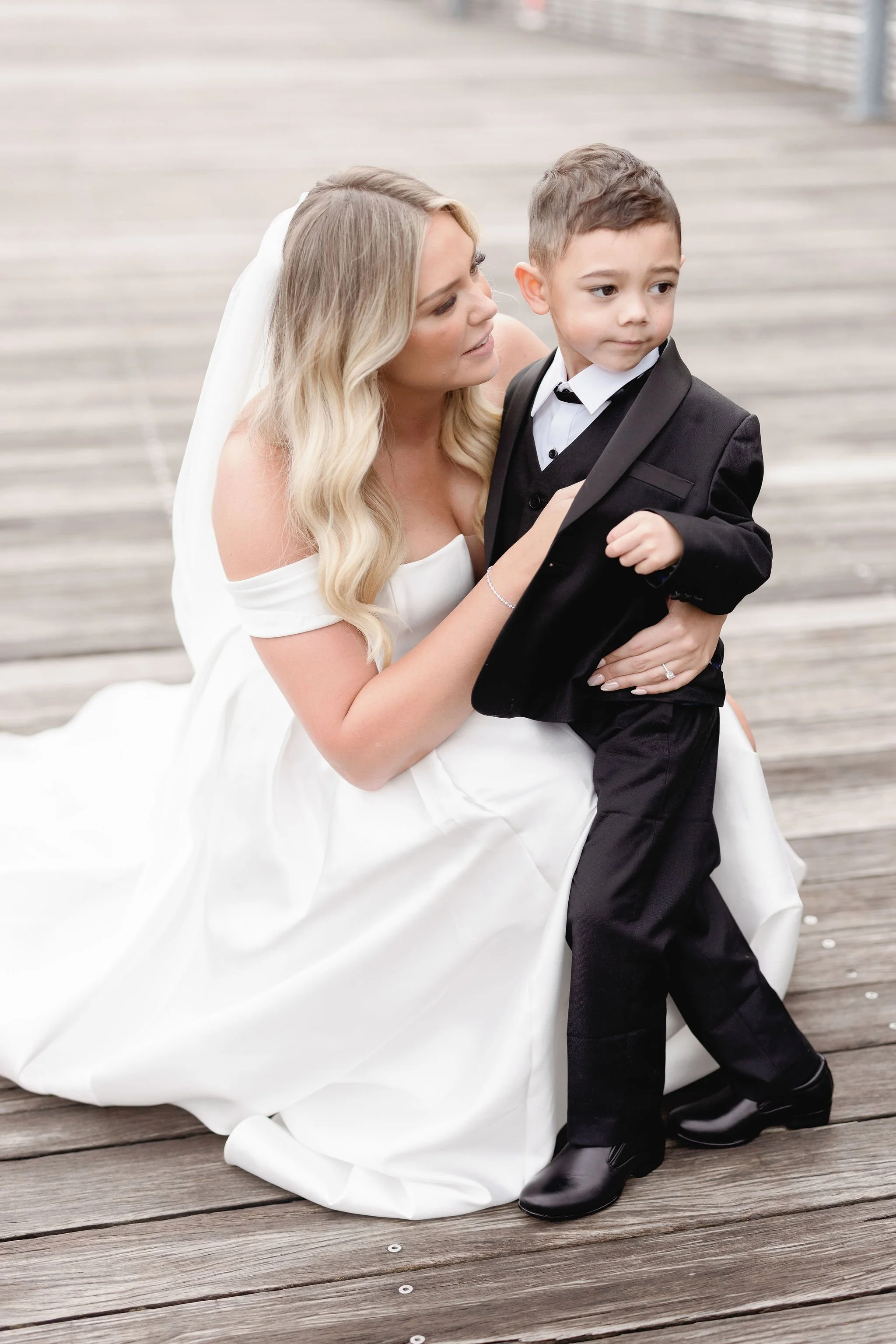 BryonyRebeccaPhoto-CourtneyandSionePreviews-2428.jpg