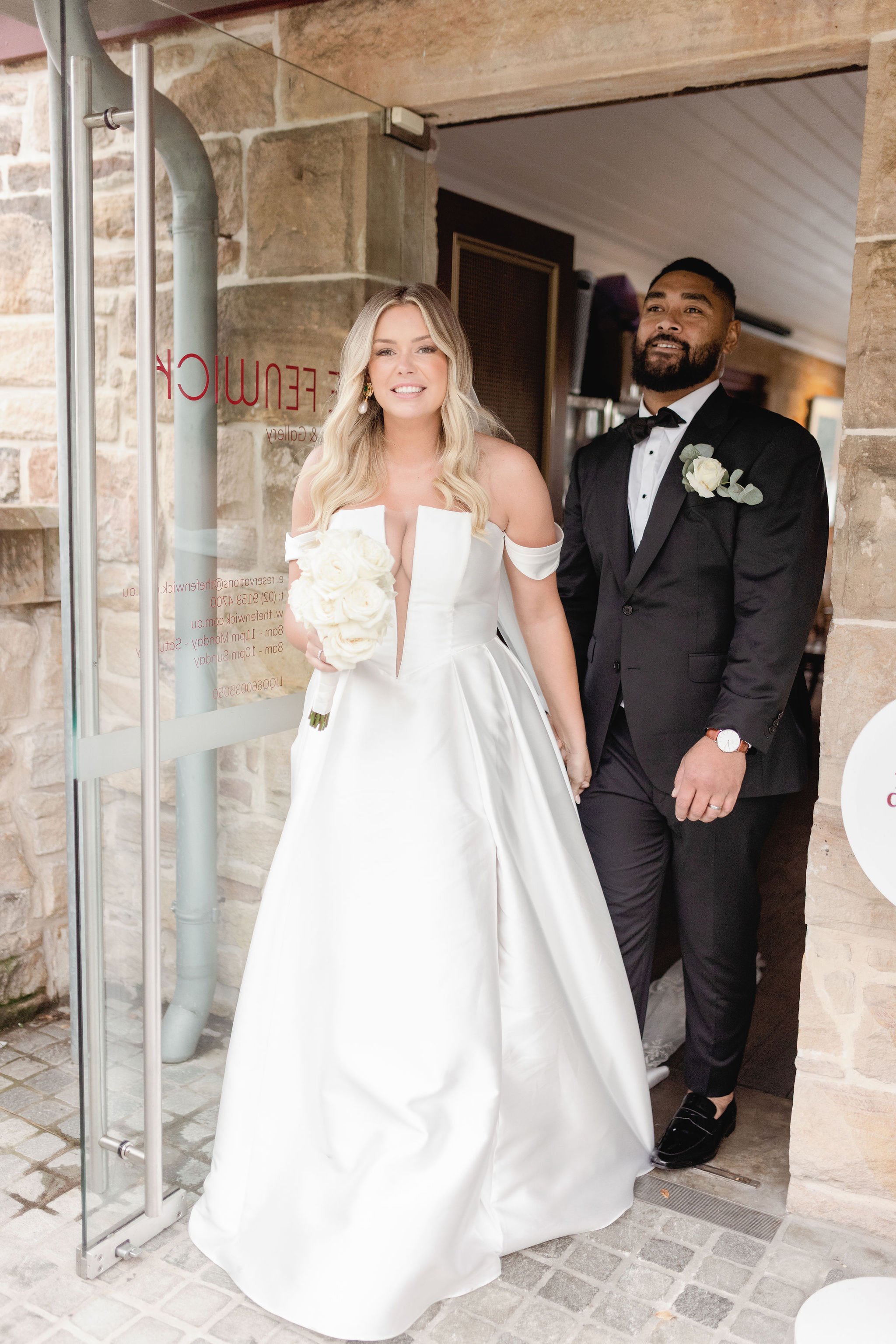 BryonyRebeccaPhoto-CourtneyandSionePreviews-3328.jpg