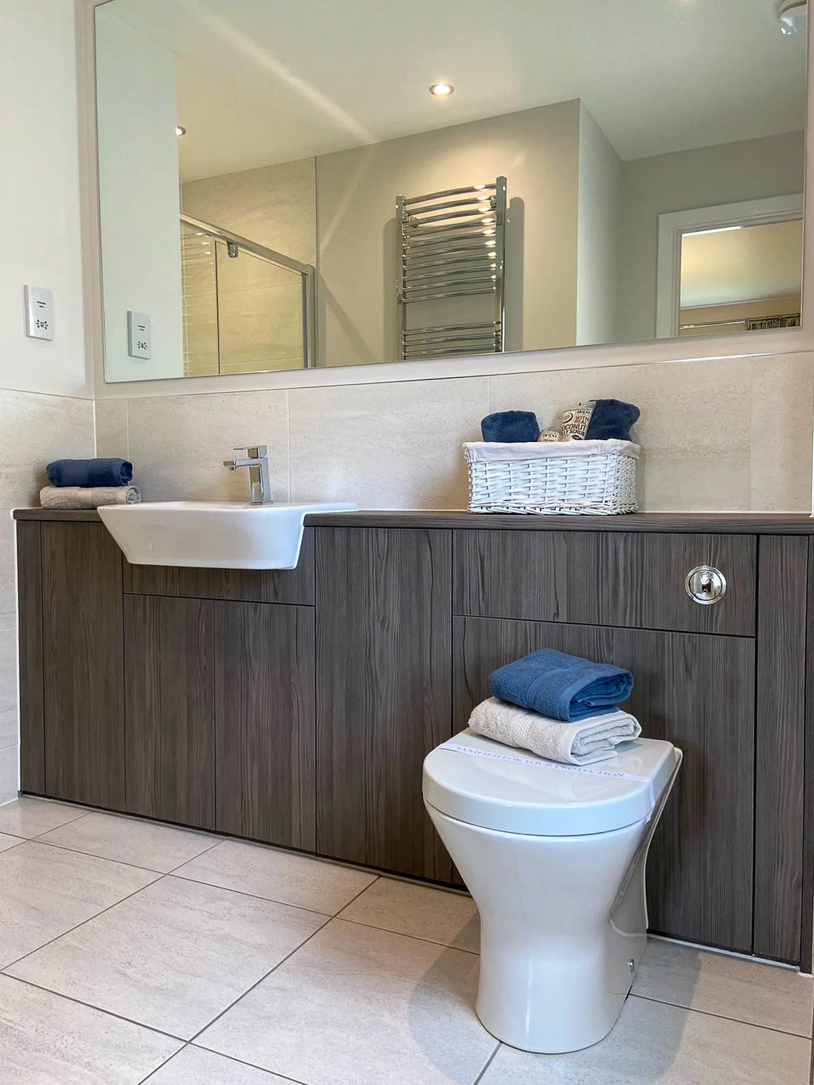 Pasadena Pine Bathroom