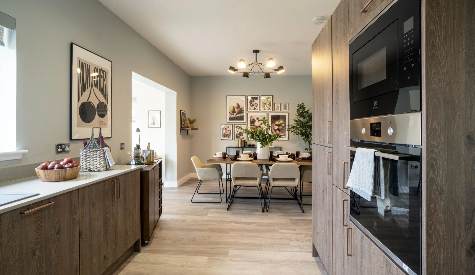 Dunrobin_Dining_kitchen_1_gallery_landscape_image.jpg
