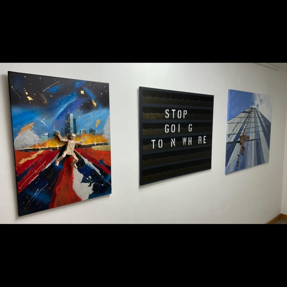 Fertig geh&auml;ngt. Trilogie zur zeitgeschichtlichen Aufarbeitung. 
@mario_langelotz #mixedmediaartist