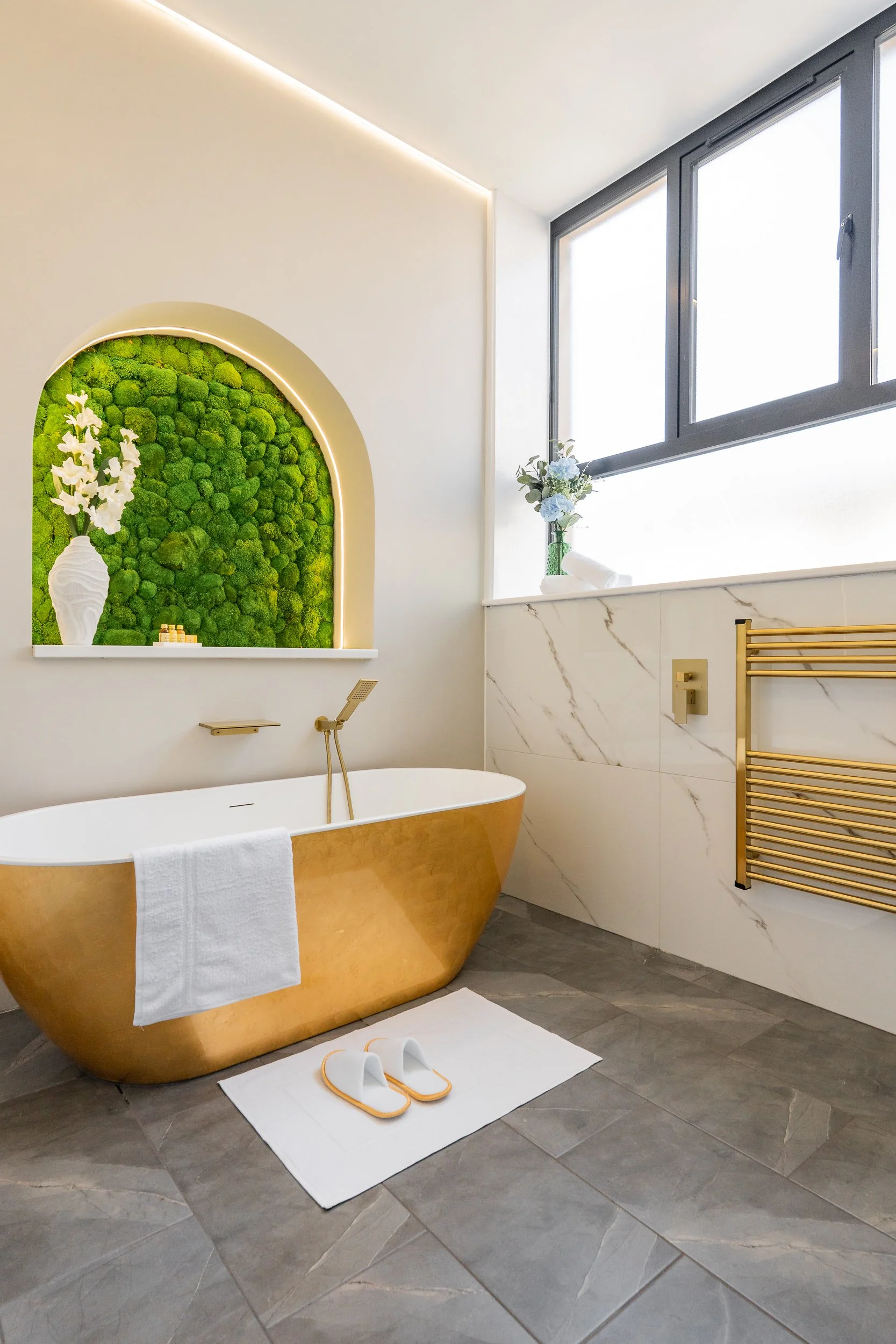 Bathroom Two-11.jpg