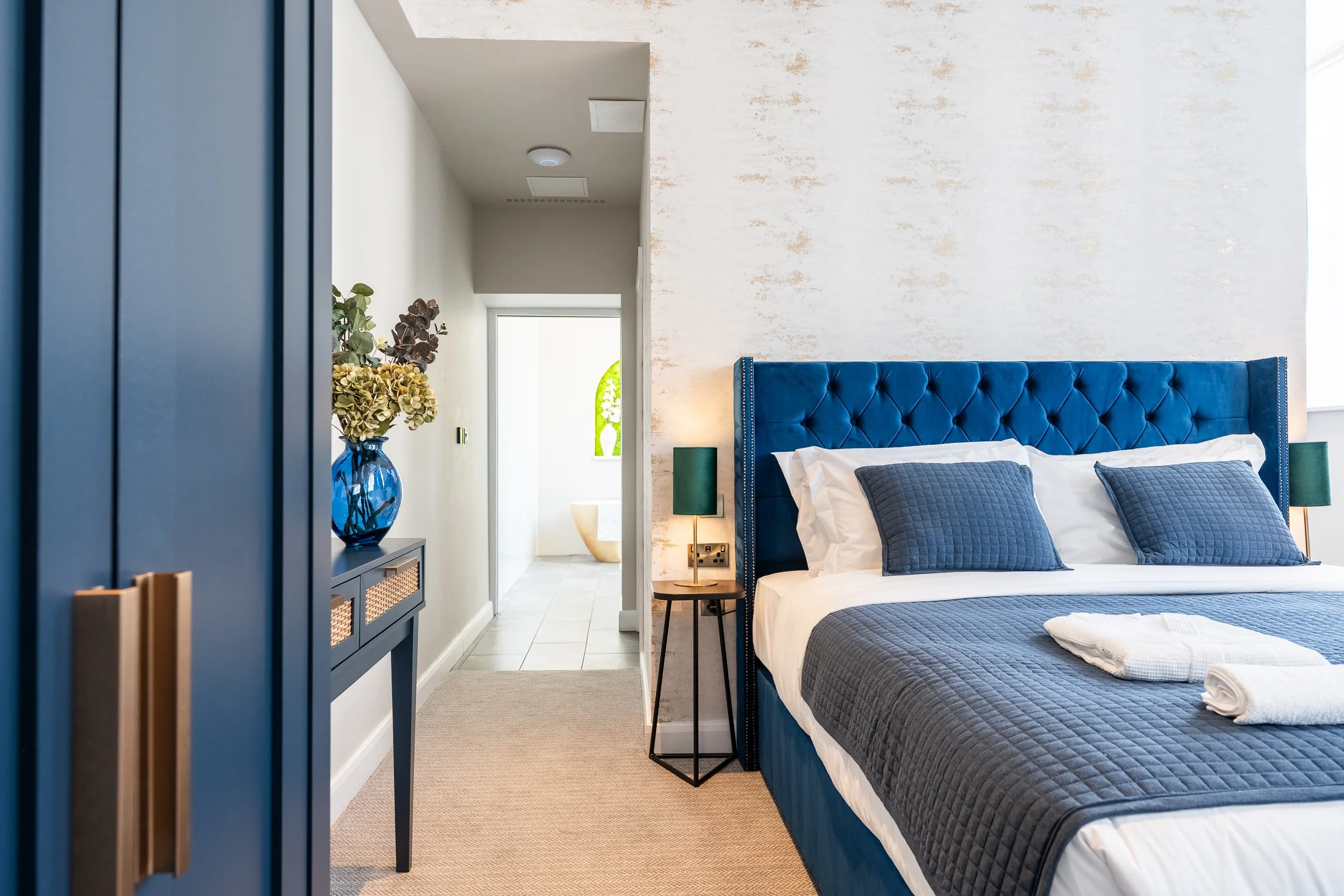 Bedroom two-6.jpg