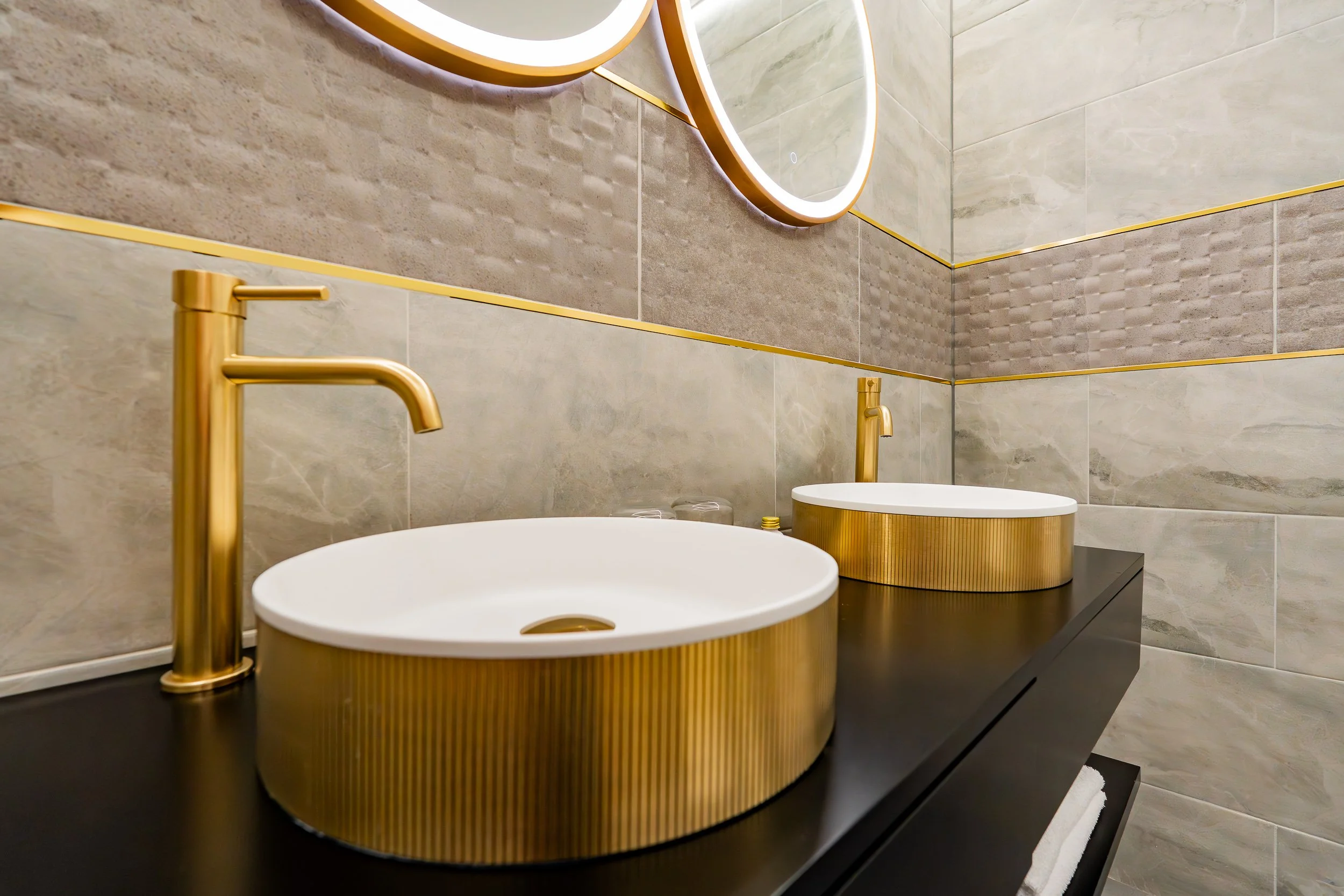 Bathroom Three-3.jpg