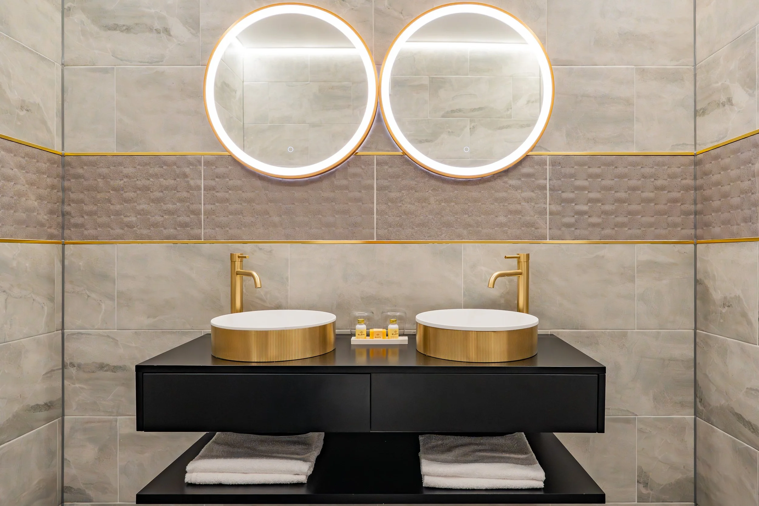 Bathroom Three-2.jpg