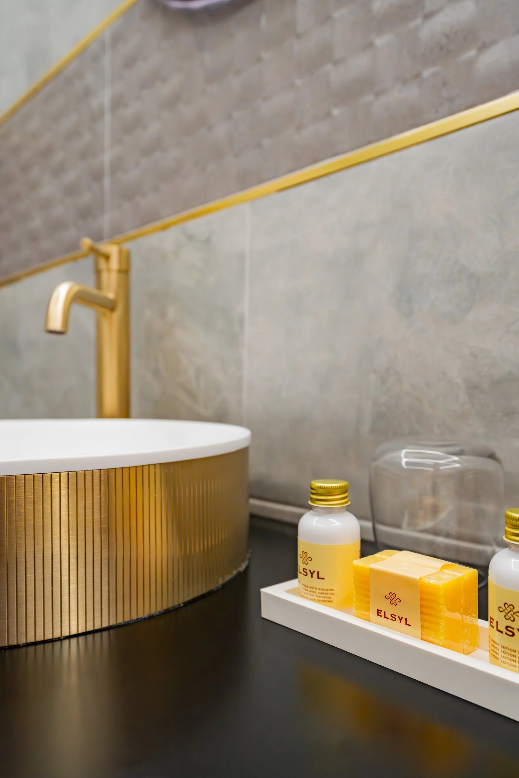 Bathroom Three-5.jpg