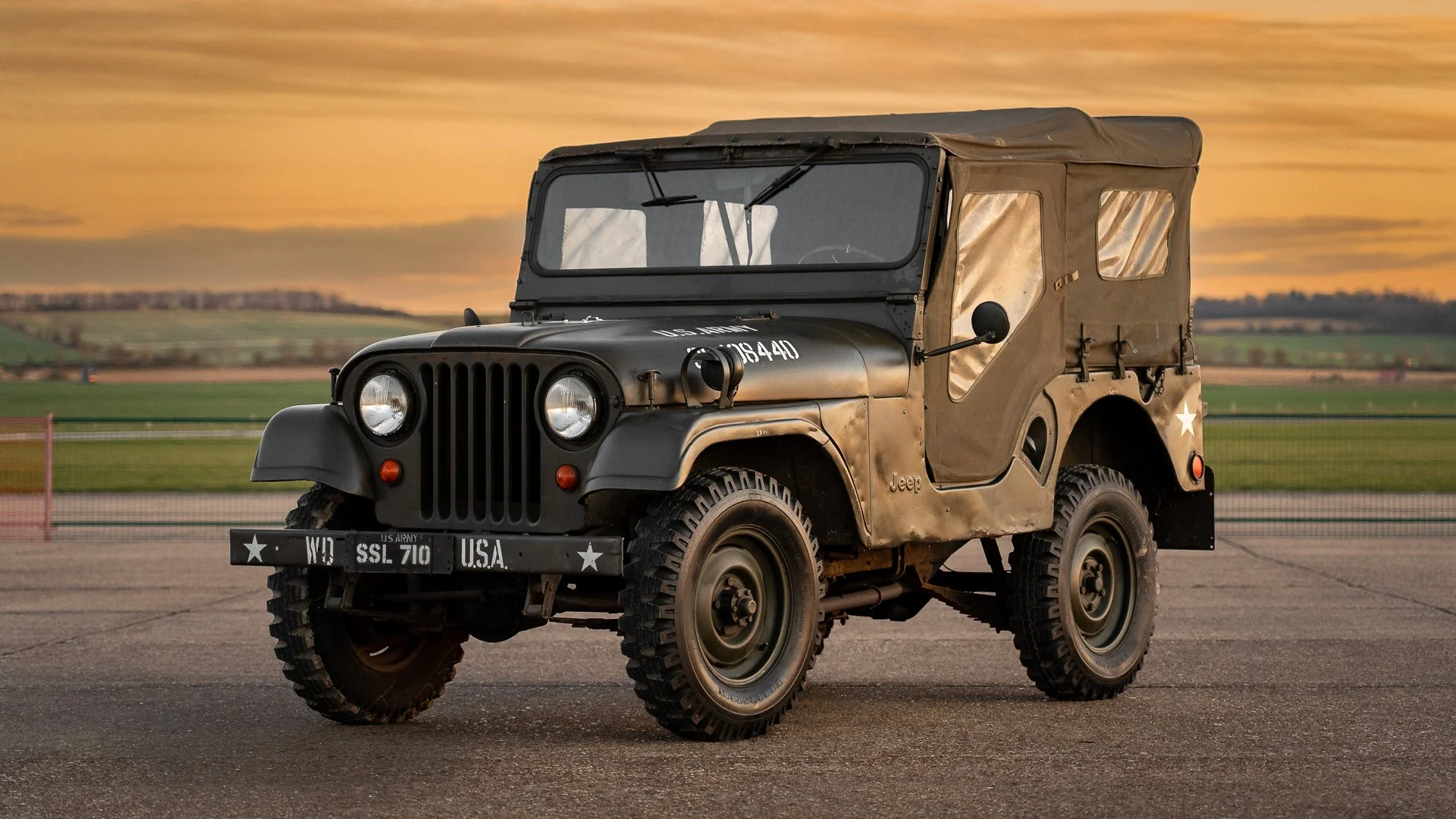 1Jeep.jpg