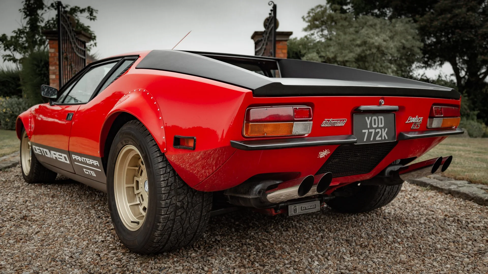 De Tomaso Pantera.jpg