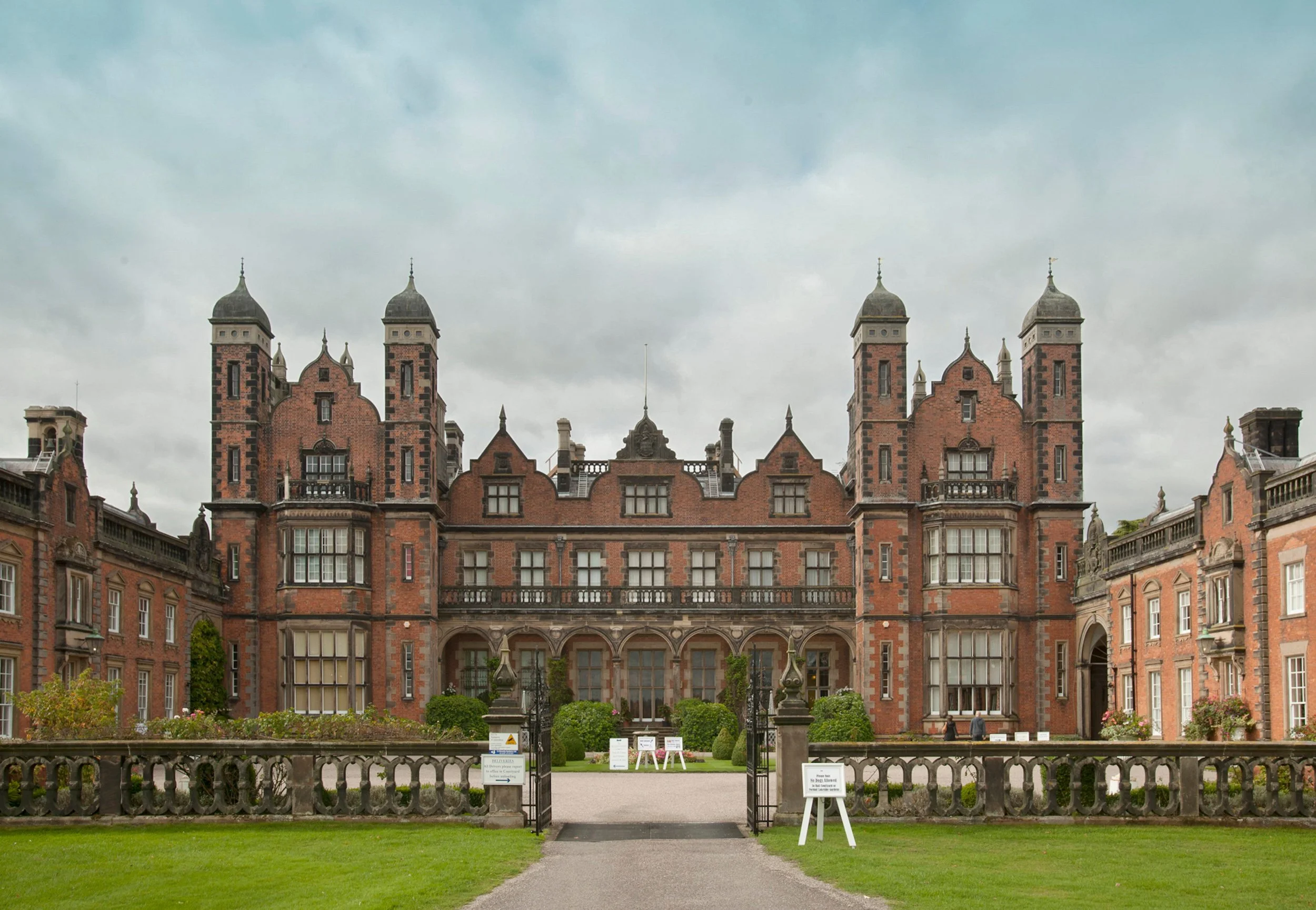 Architecture 22-2.jpg