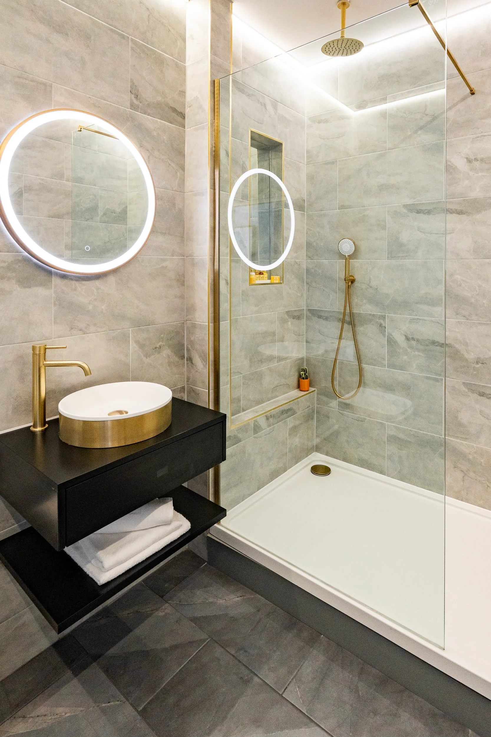 1Bathroom-10.jpg