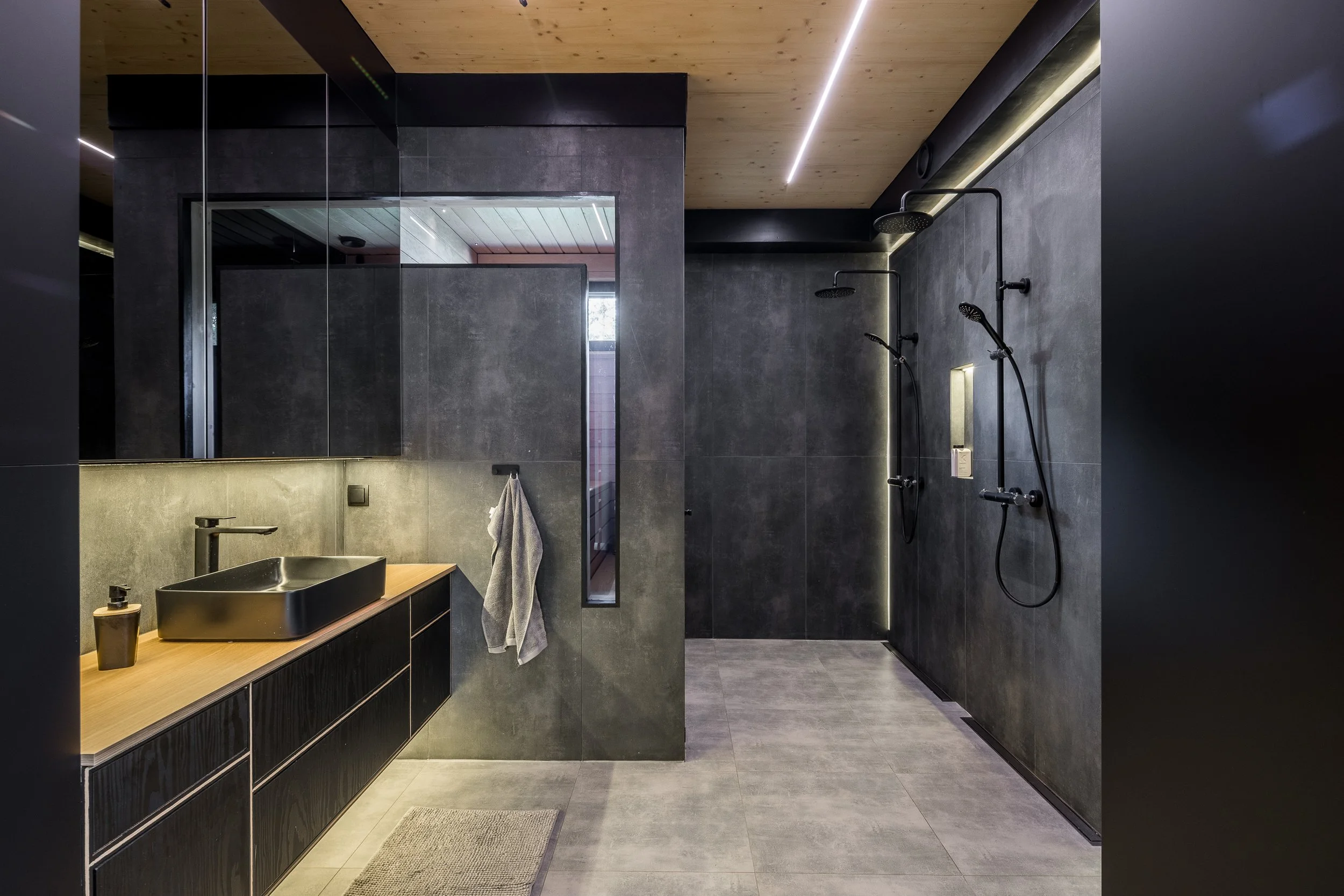 0V2A7393-HDR.jpg