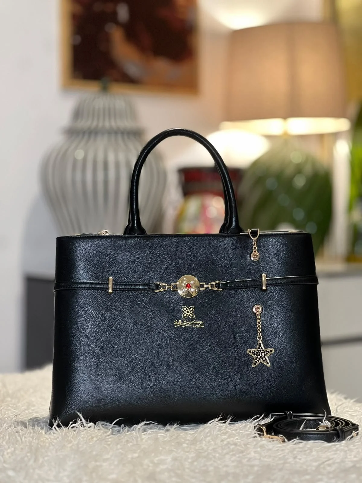 Venus womb black