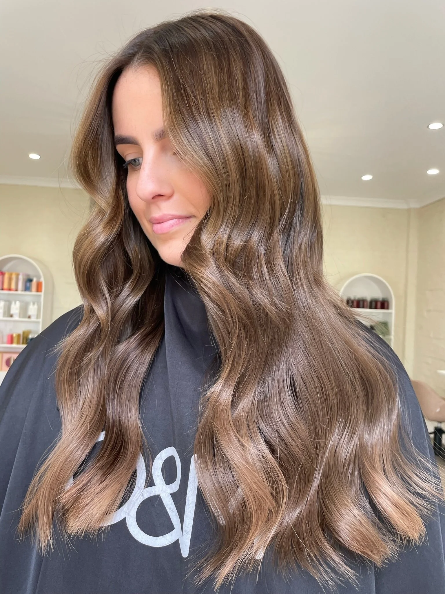 brunette wavy hair