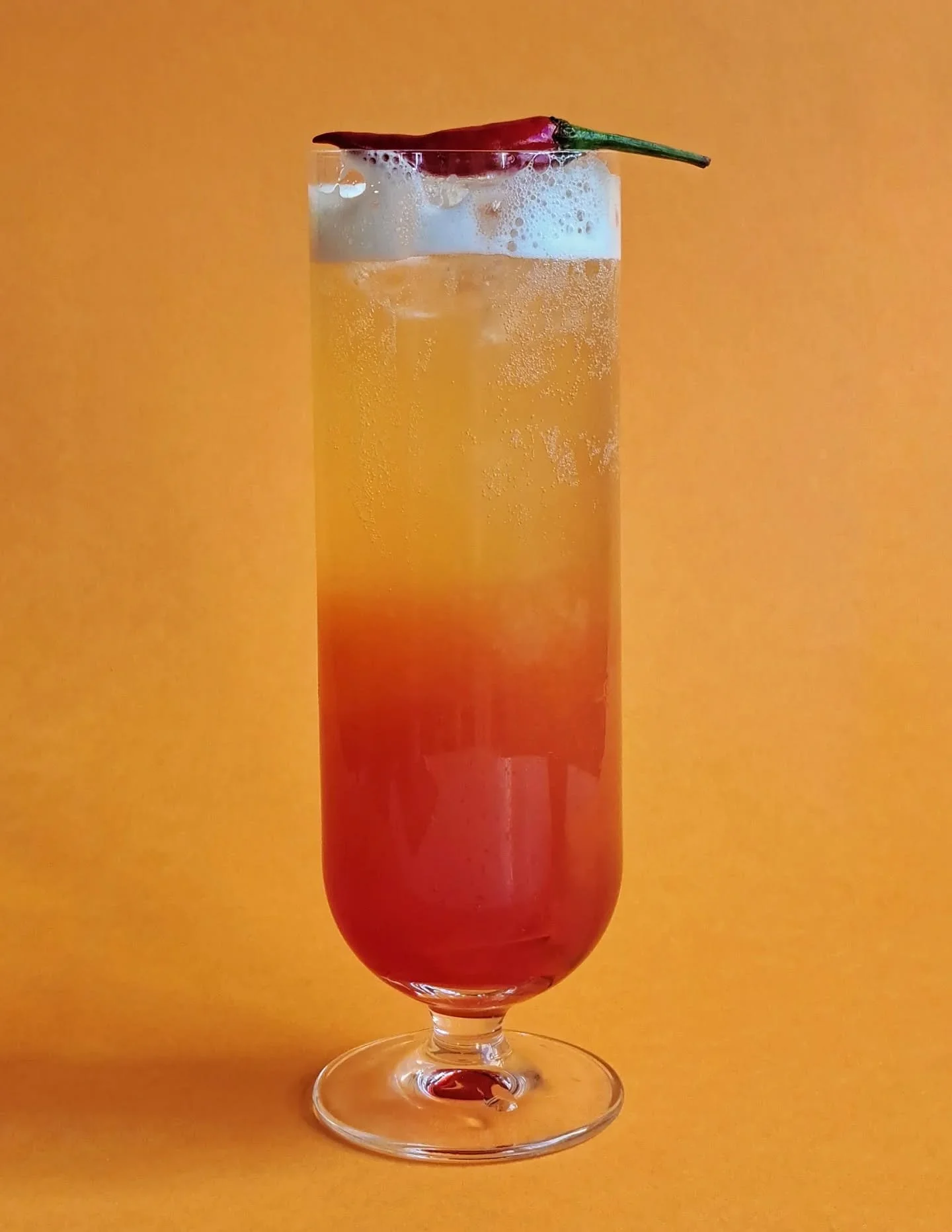 Garibali
An Indonesian take on the classic garibaldi
Fluffy orange juice - aperitif bitters - good jamu turmeric soda
With or without campari