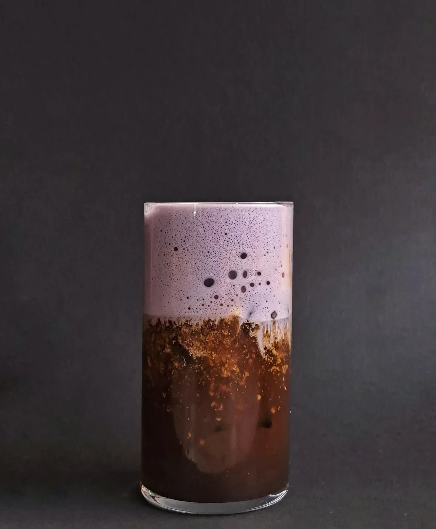 Dirty Cola
Espresso - smoked cola - salted ube &amp; tonka cold foam
With or without rum