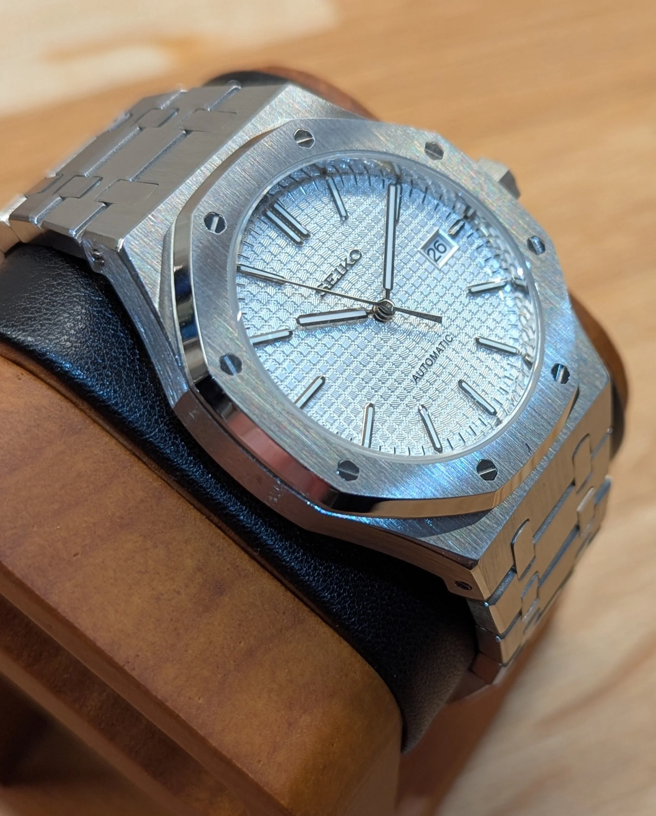 Royal Seikoak Seiko MOD watch with white pattern dial
