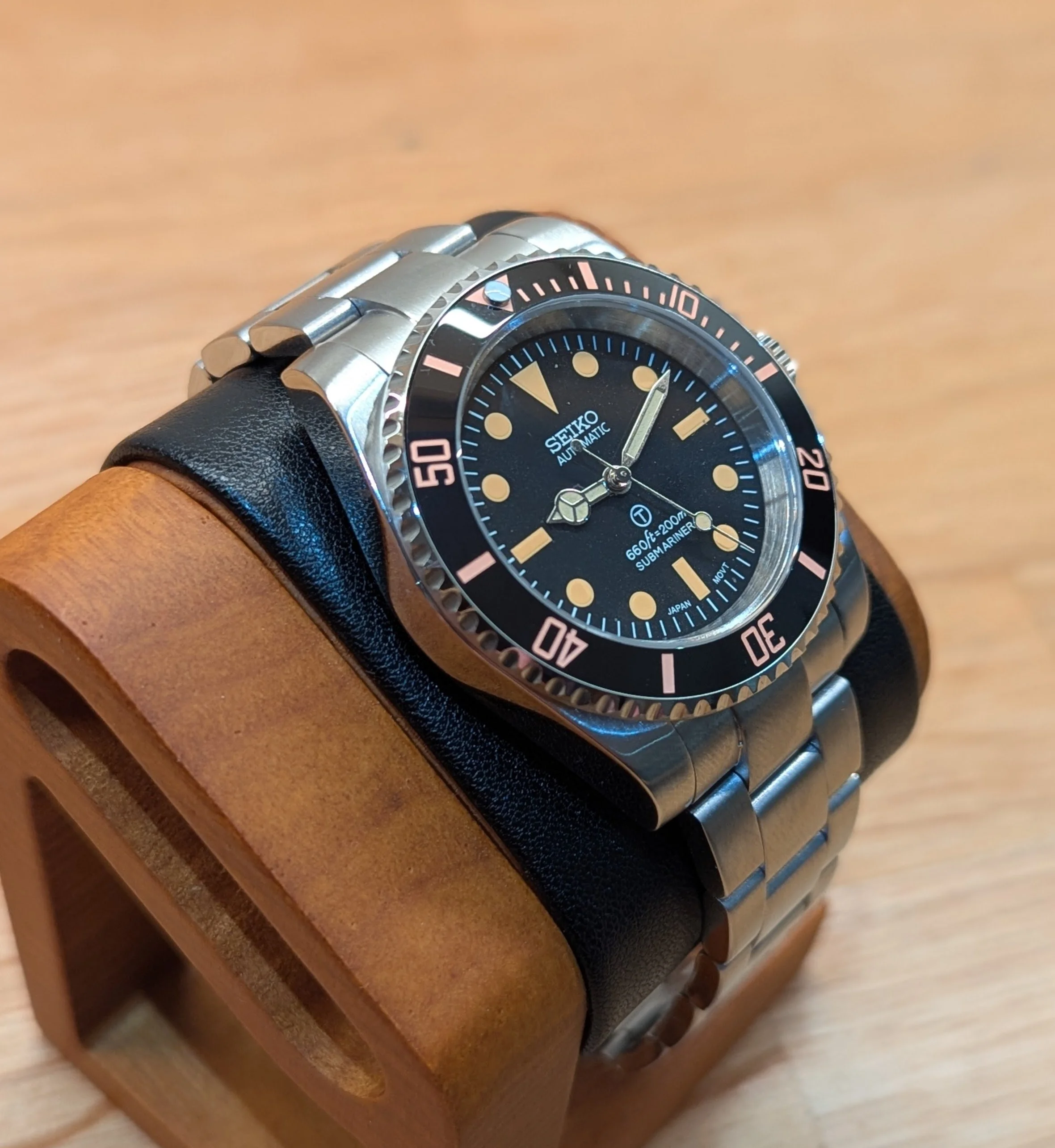 Custom Mod Retro Dive watch No Date black Dial