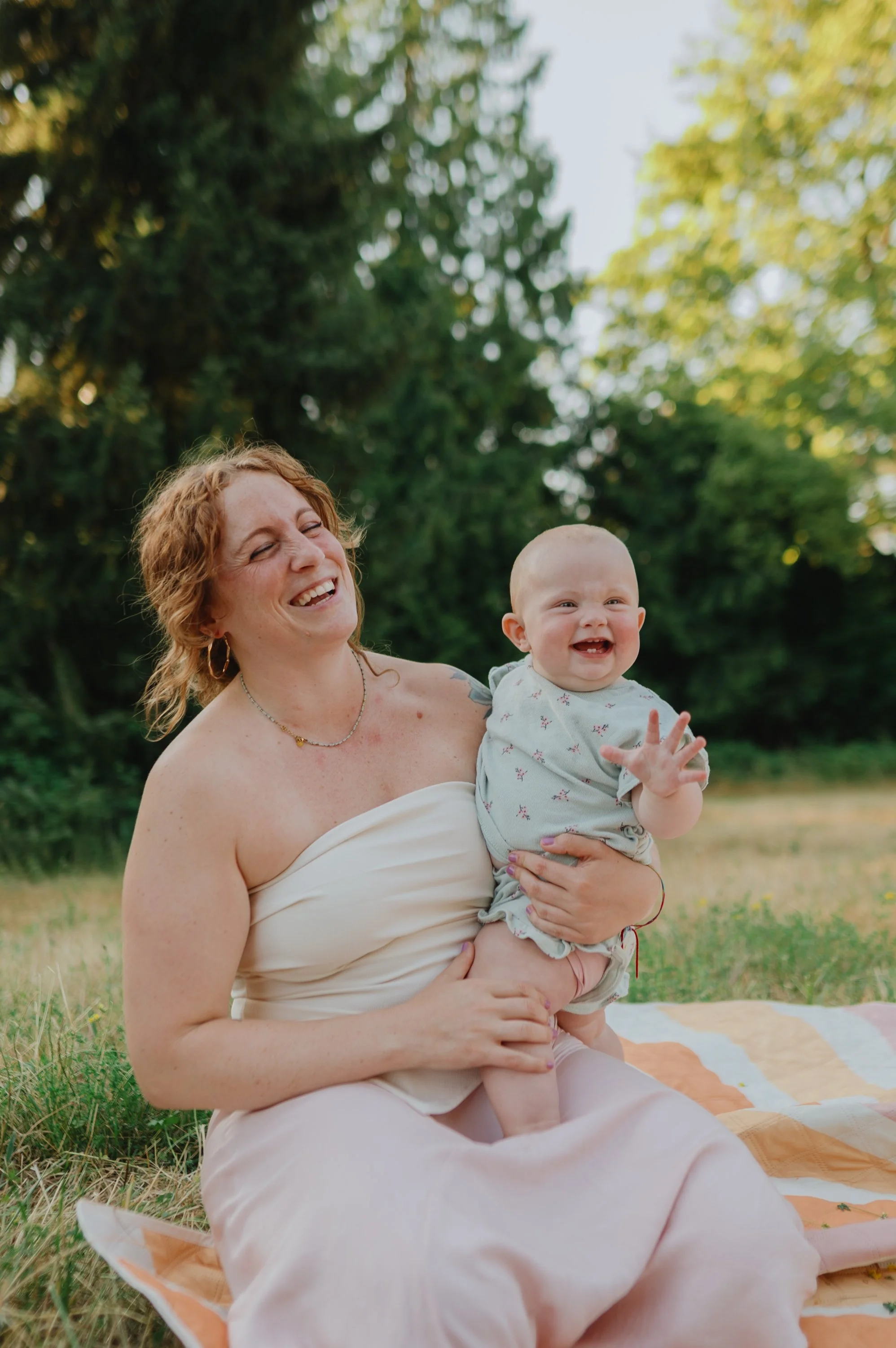 Flora&Sarah_AlexLienerth-82.jpg
