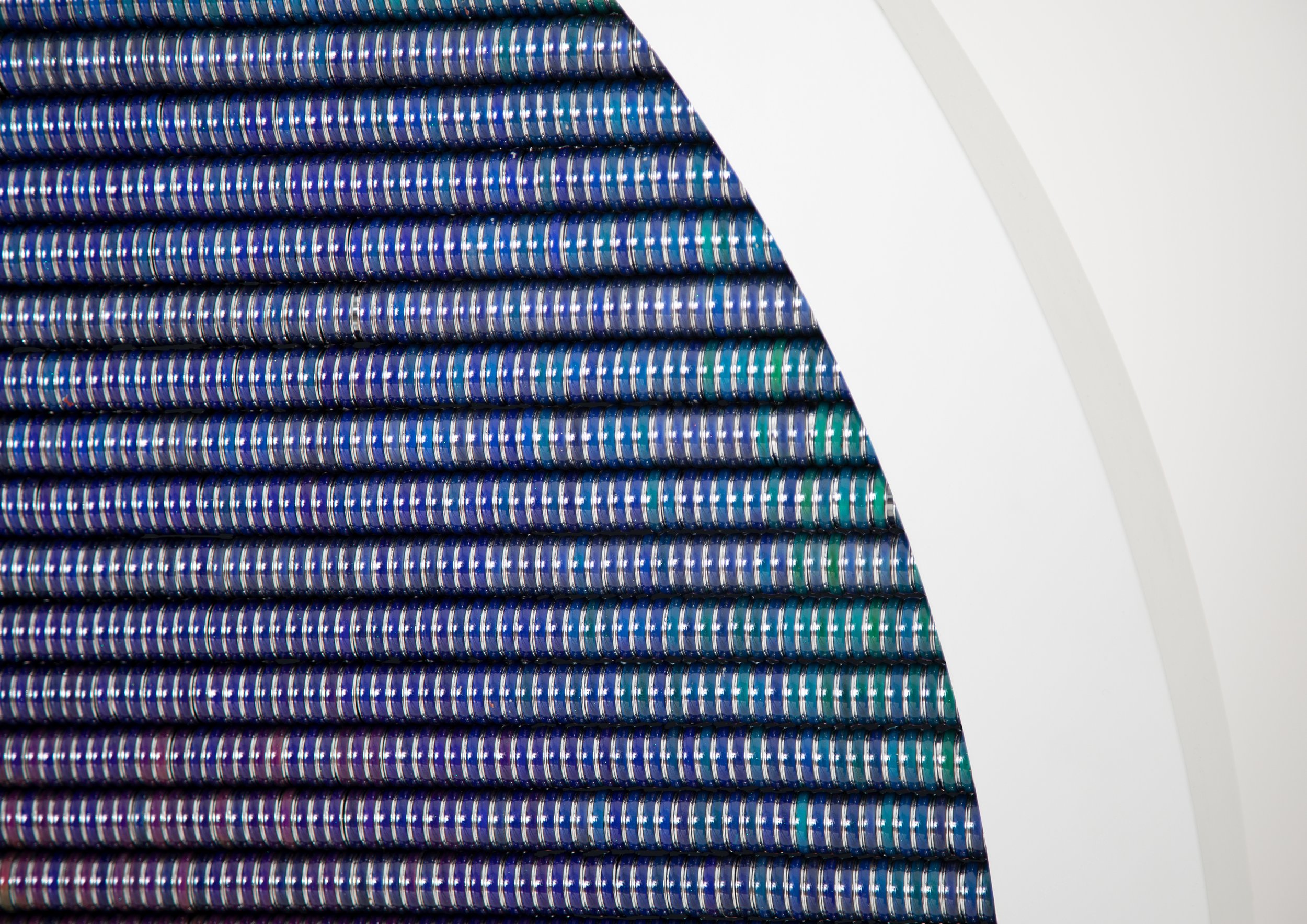Mood, 2022. 1.8x1.8m. Powder coated steel frame with 10,000 mood rings controlled by programmable heat pads
