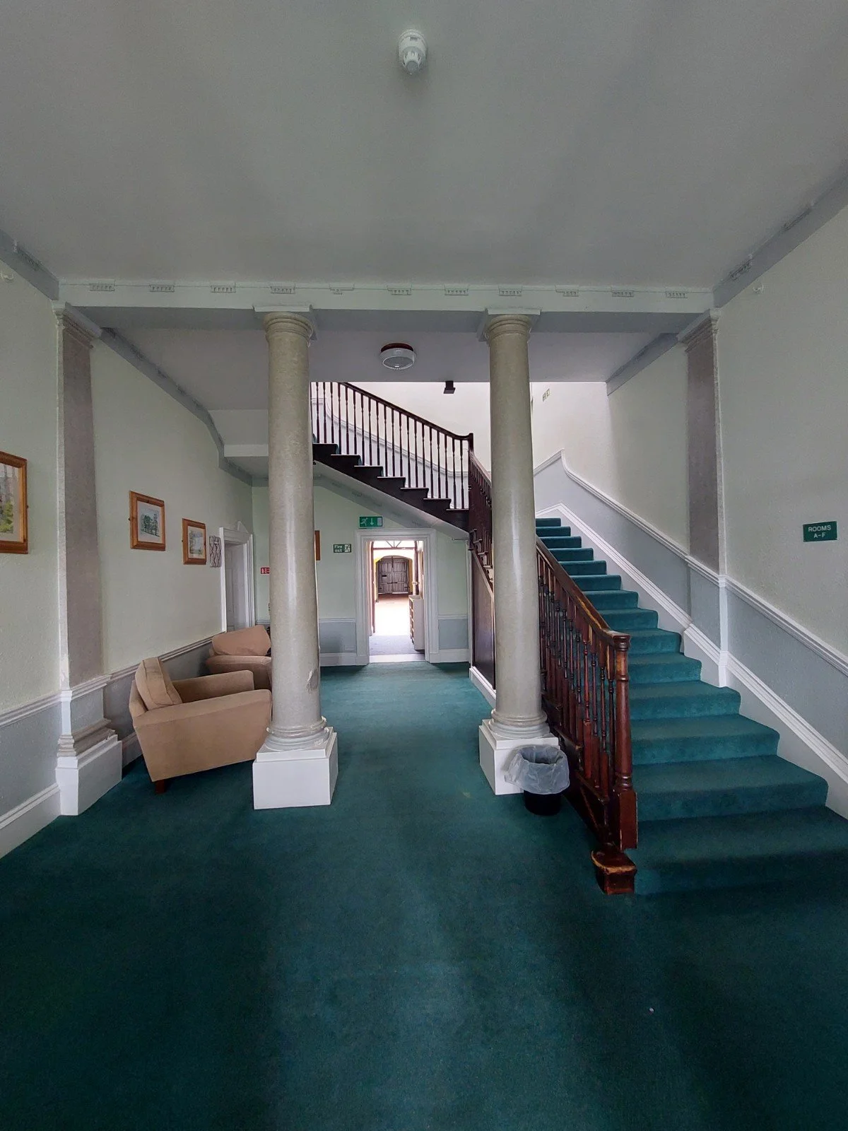 Hallway.jpg