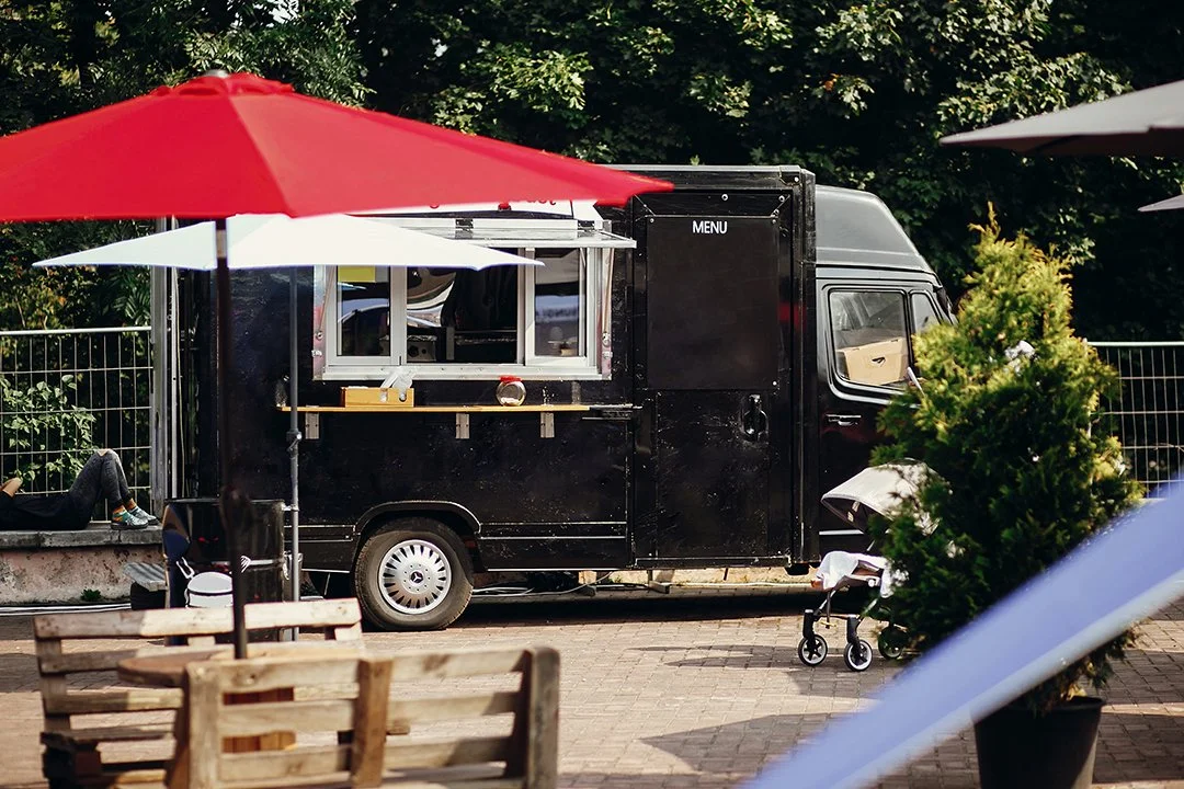 outdoor-food-truck-with-tables-and-parasols-2026-01-08-07-53-05-utc.JPG