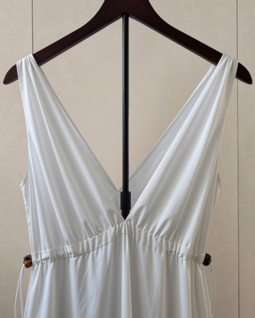 Realistic Dress Foreground Effect_20260805_141532_0000.png