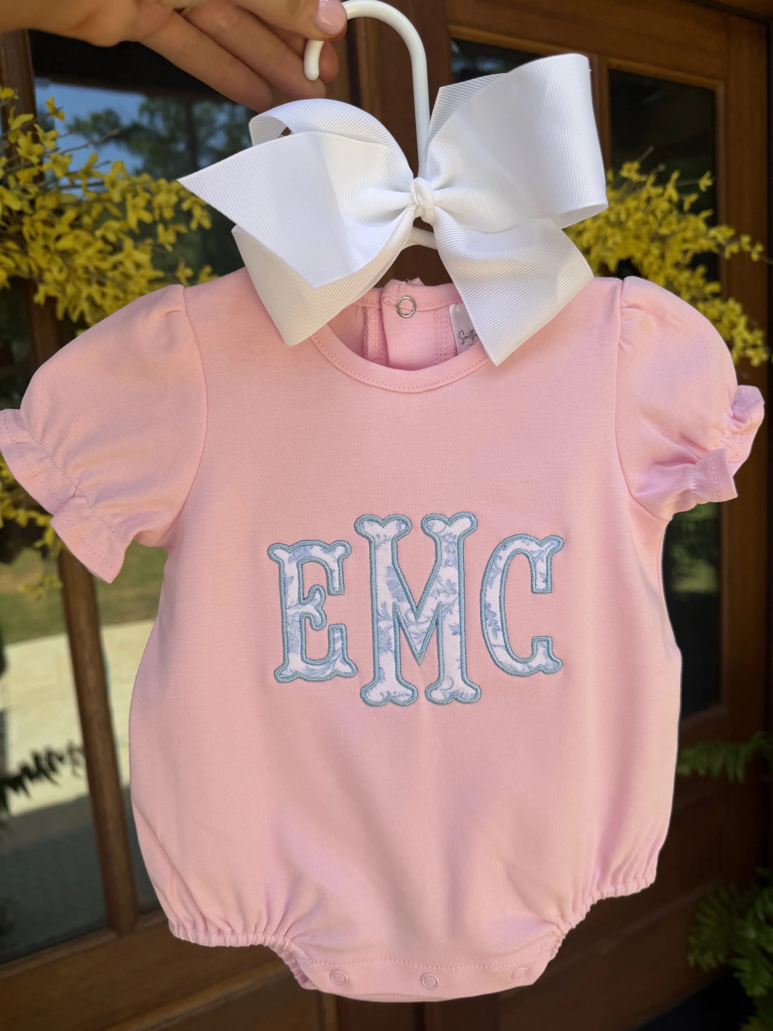 Ruffle Sleeve Applique Bubble