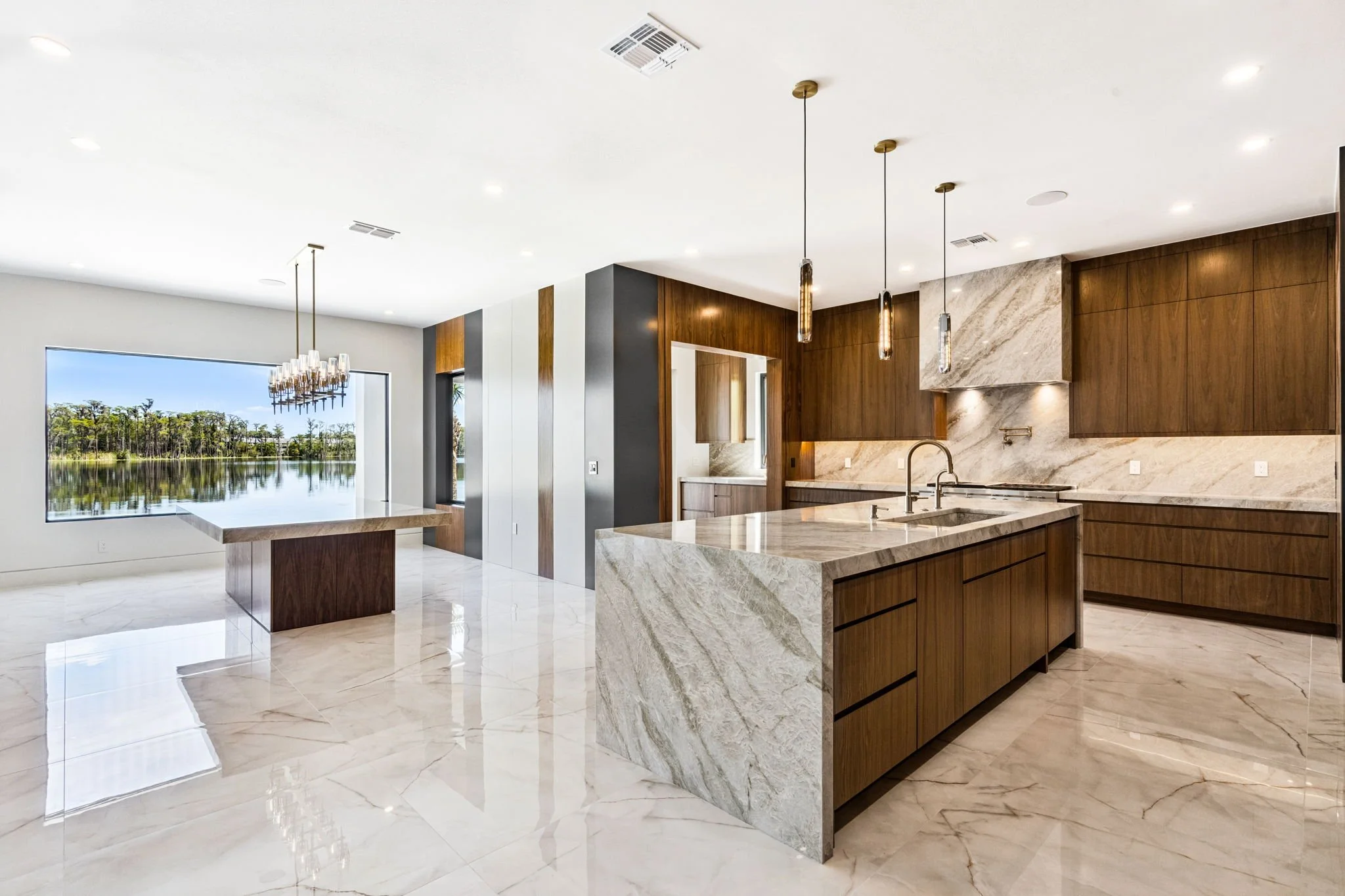 15-web-or-mls-7-print-9117_Bay_Point_Dr_Orlando_FL_32819_DSC07070 (2).jpg
