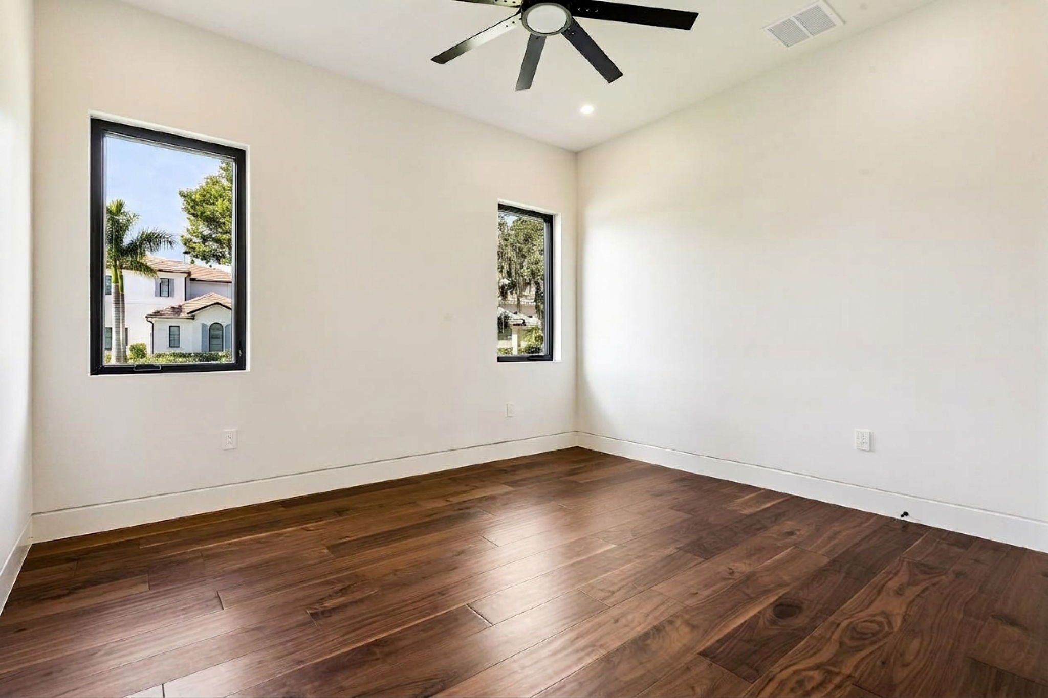 44-web-or-mls-AiVic-bcefc933f95b4560bf0a453fbebf994c.jpg
