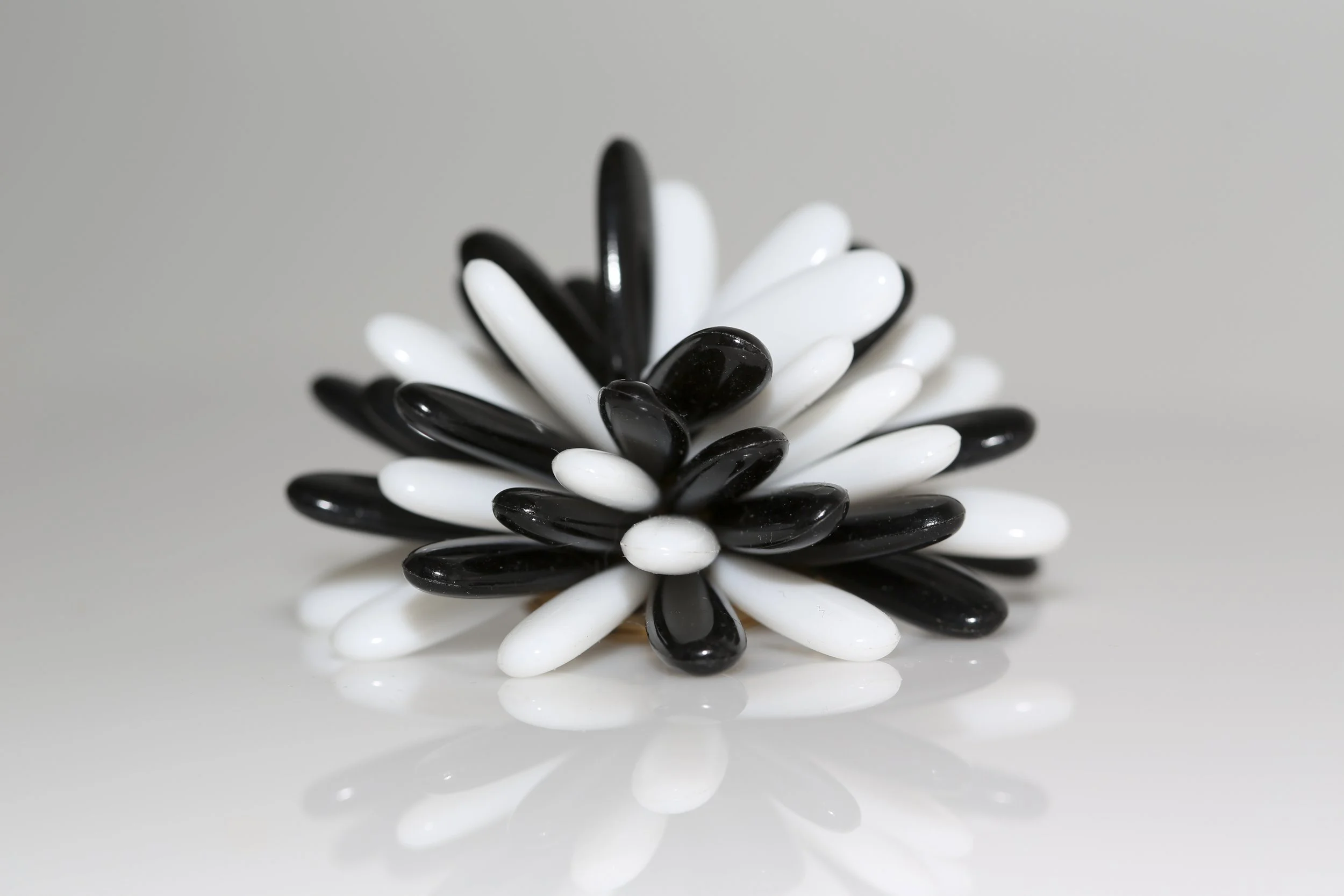 BLOOMING FLOWER BROOCH
