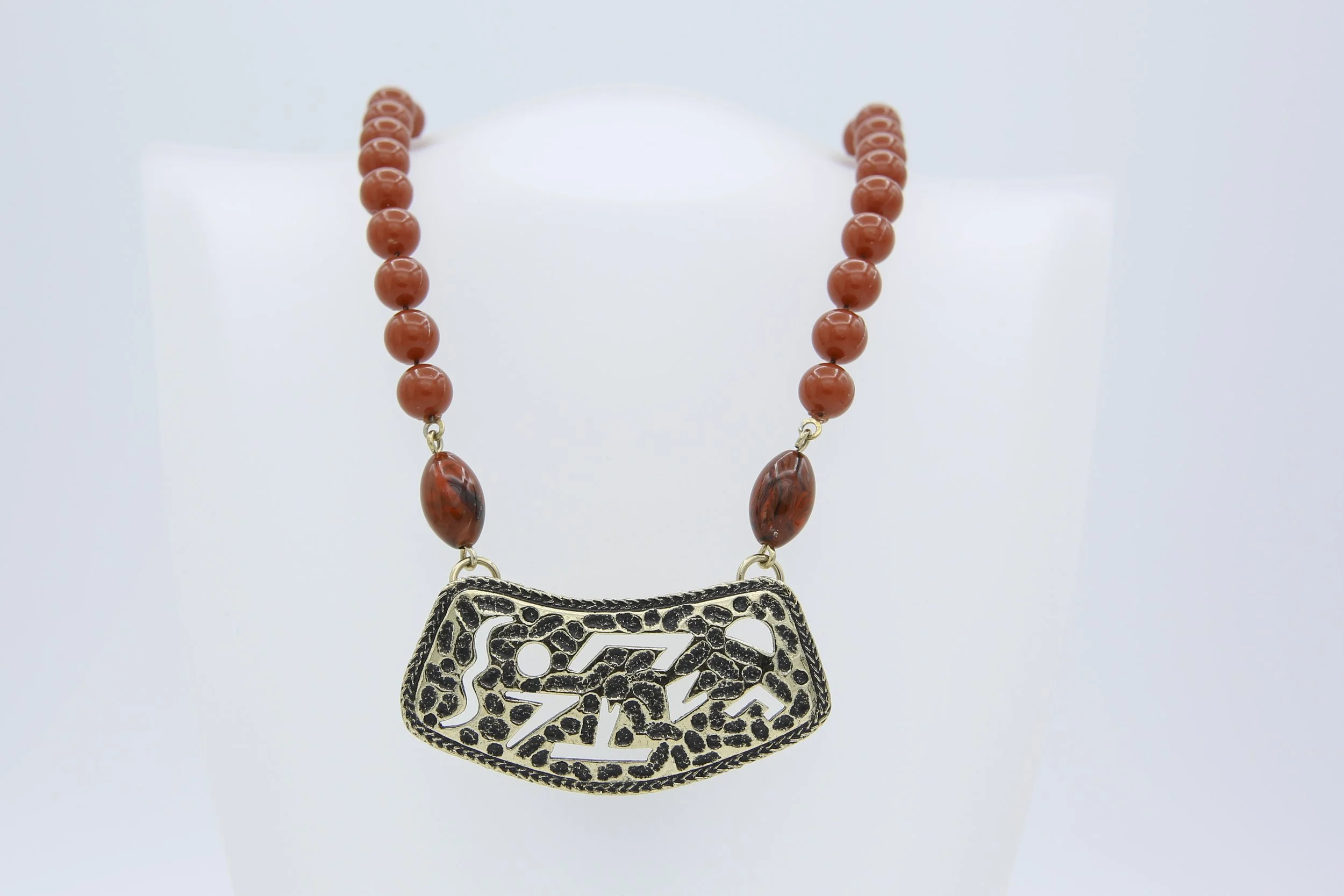 1977 SARAH COVENTRY ATHENA NECKLACE