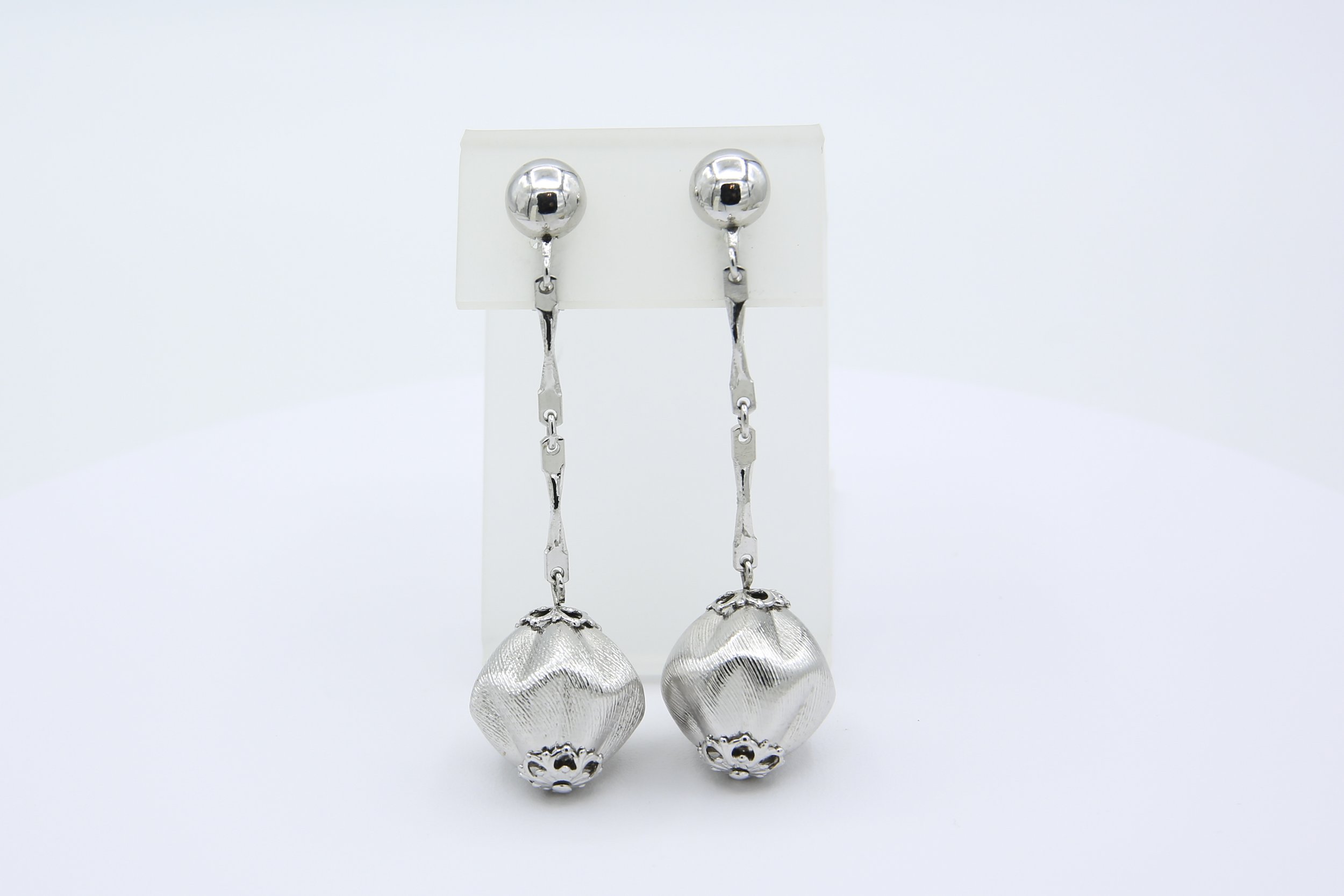 1966 SARAH COVENTRY CAFE SOCIETY EARRINGS