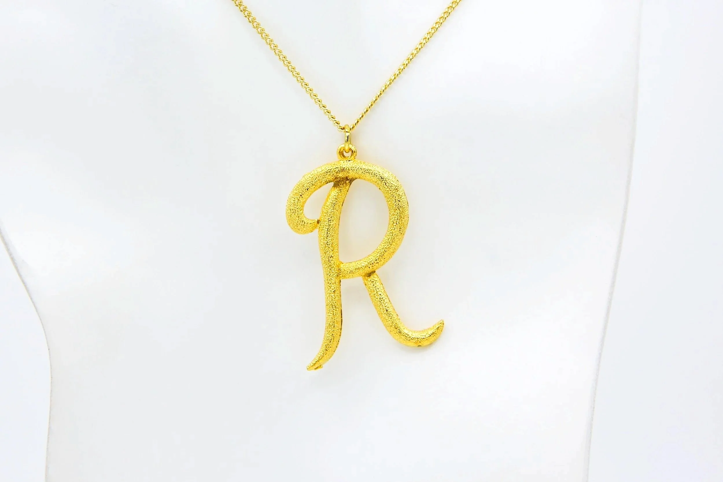 LARGE LETTER R NECKLACE