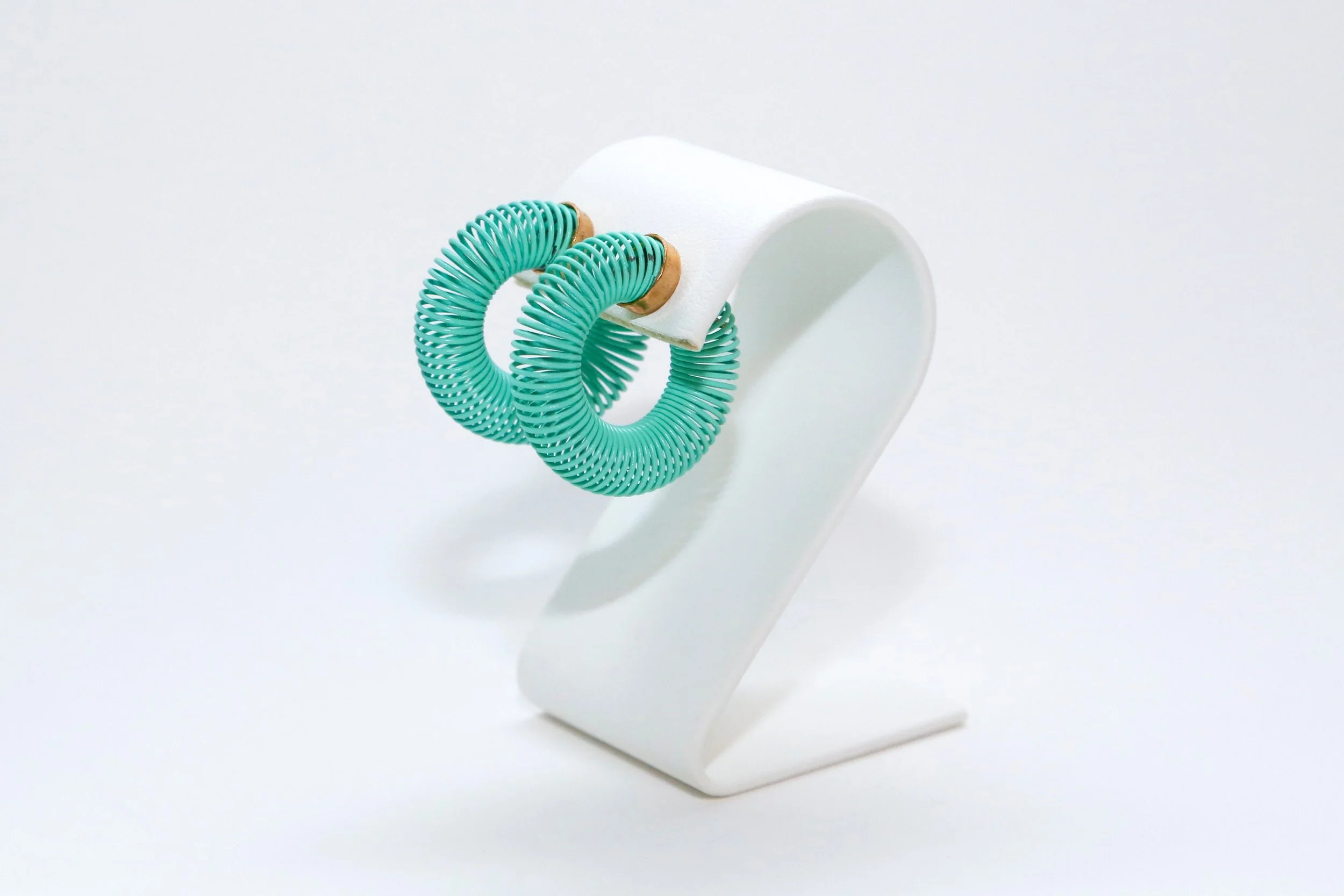 MINT GREEN SLINKY EARRINGS