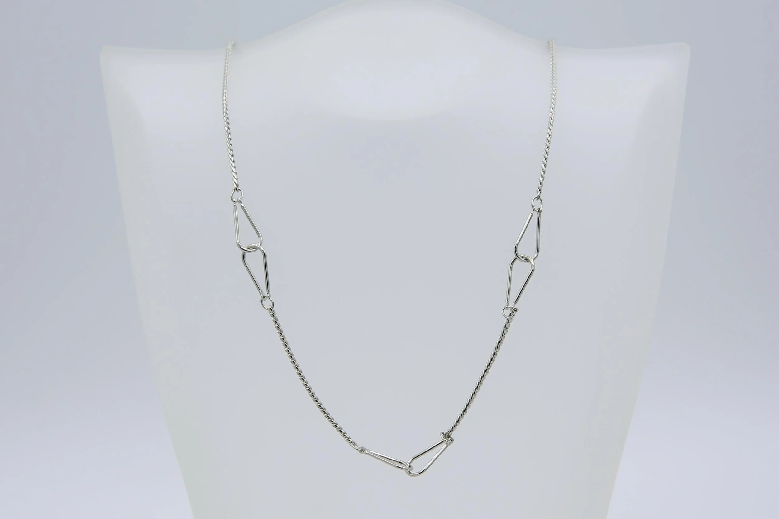 TEARDROP BAR CHAIN NECKLACE