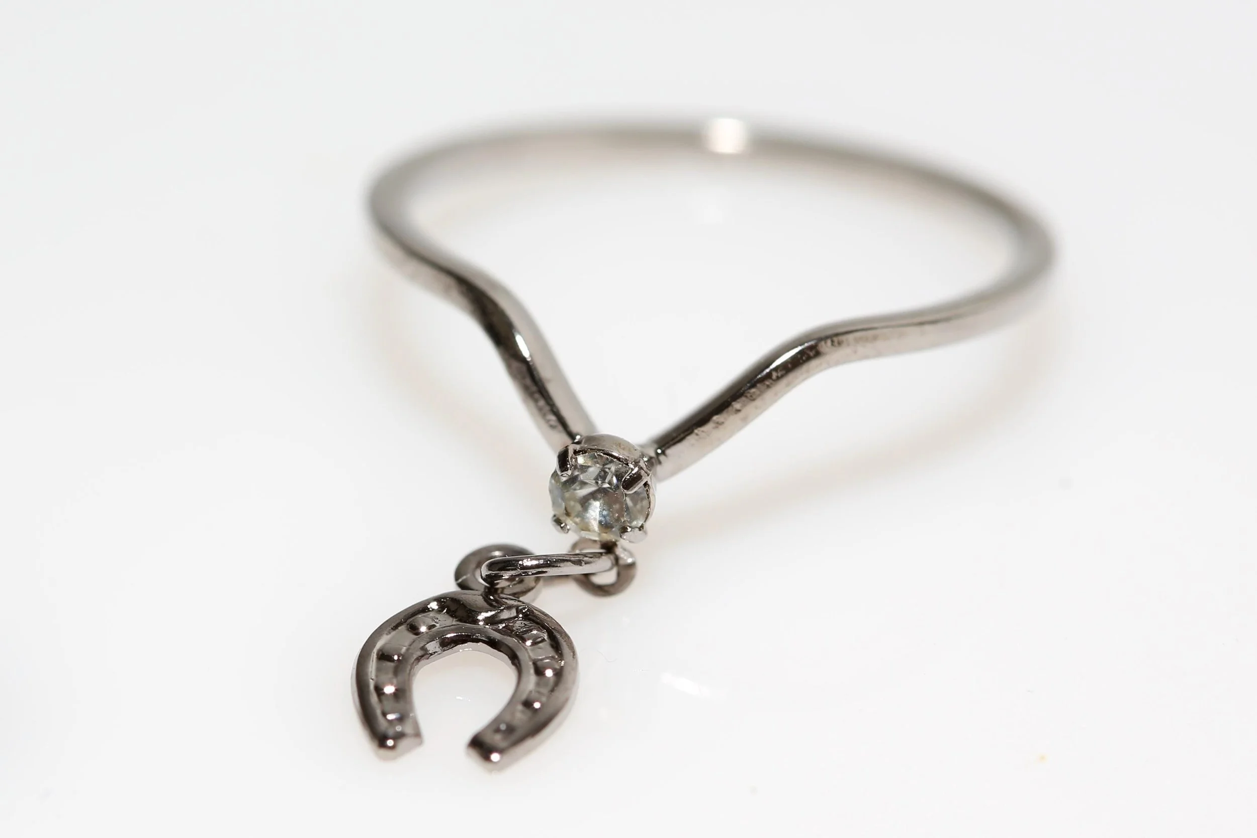 LUCKY HORSE SHOE RING