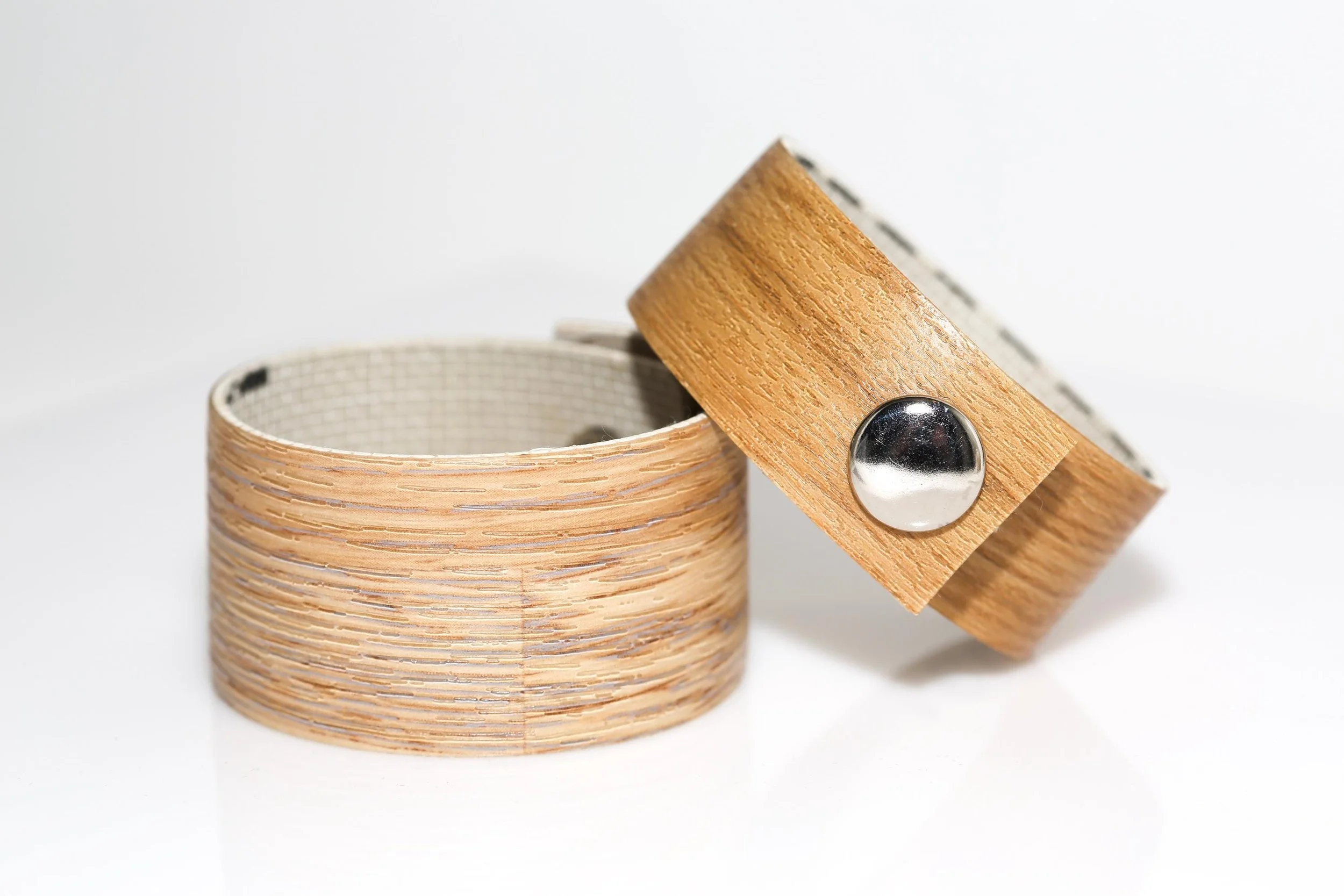 WOOD GRAIN SNAP BRACELET